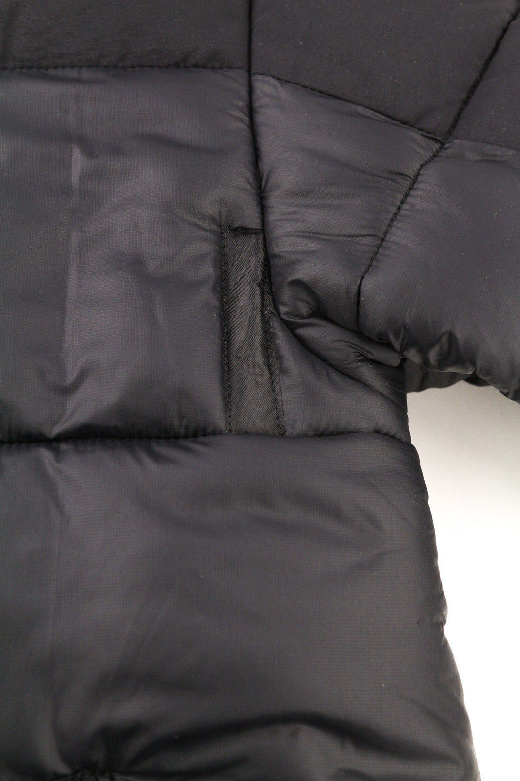 THE NORTH FACE Himalayan Insulated vyriška striukė M, juoda, dygsniuota, su pamušalu, žieminė, su logotipu 