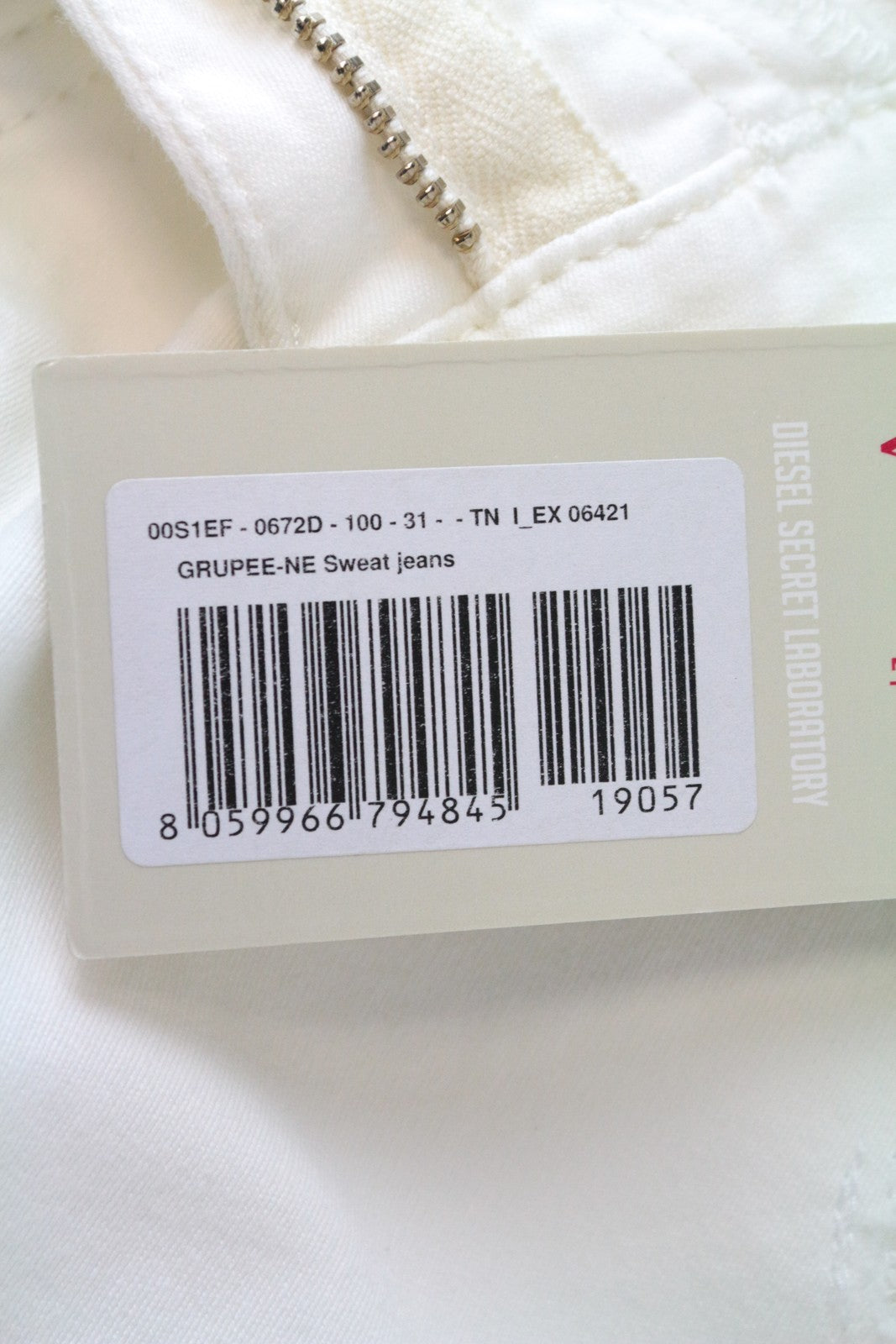 DIESEL Gruppe-Ne 0672D W31 baltos Jogg sportinės kelnės Slim Stretch moteriški džinsai 