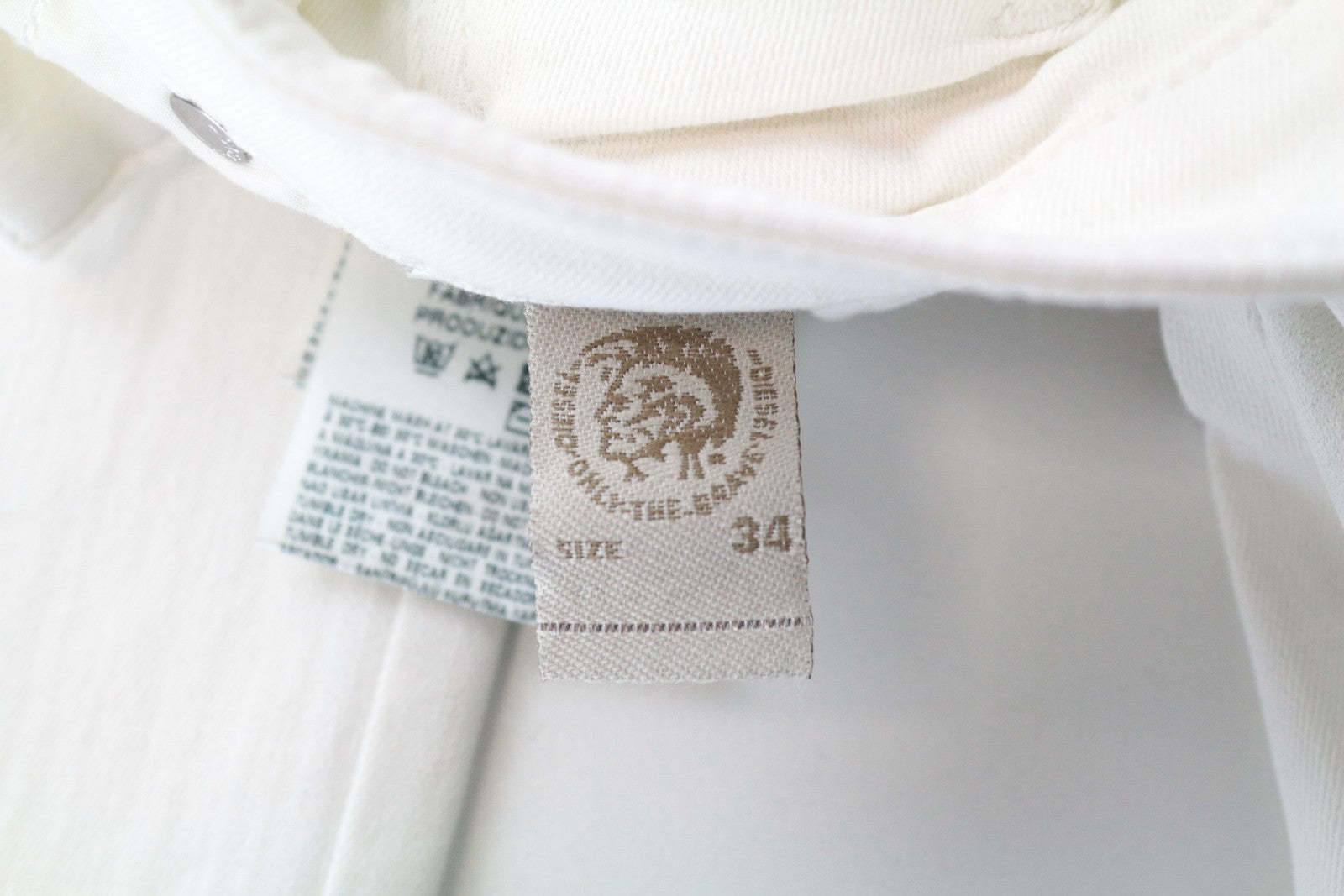 DIESEL Skinzee 0843T W34/L32 balkšvos spalvos itin ploni, tamprūs, aptempti moteriški džinsai 