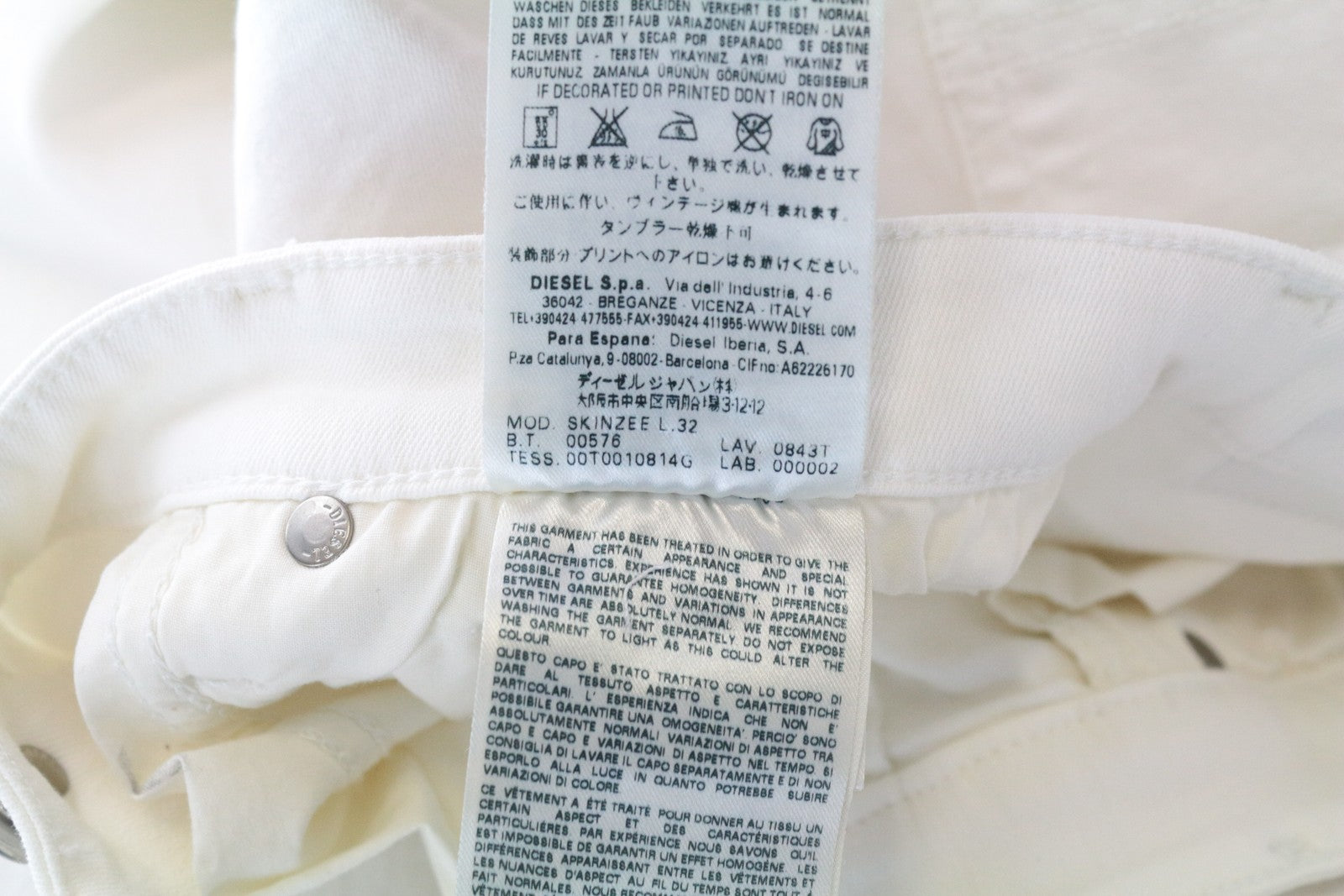 DIESEL Skinzee 0843T W34/L32 balkšvos spalvos itin ploni, tamprūs, aptempti moteriški džinsai 