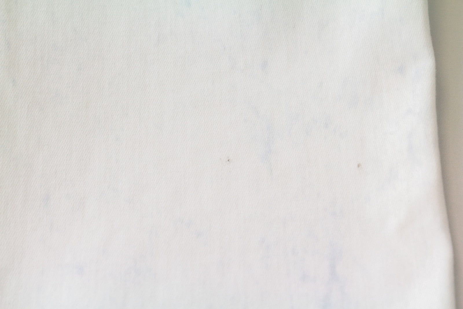 DIESEL Skinzee-Low-Zip 0682Y W27/L32 balkšvos spalvos aptempti, tamprūs moteriški džinsai 