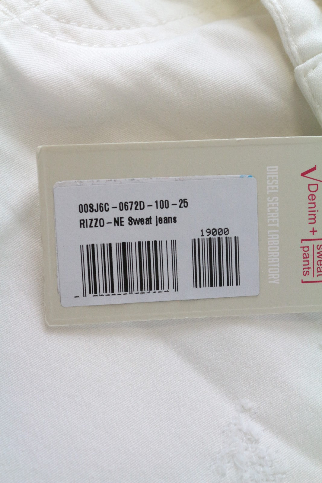 DIESEL Rizzo-NE 0672D W25 balti medvilniniai tamprūs Jogg Slim Fit moteriški džinsai 