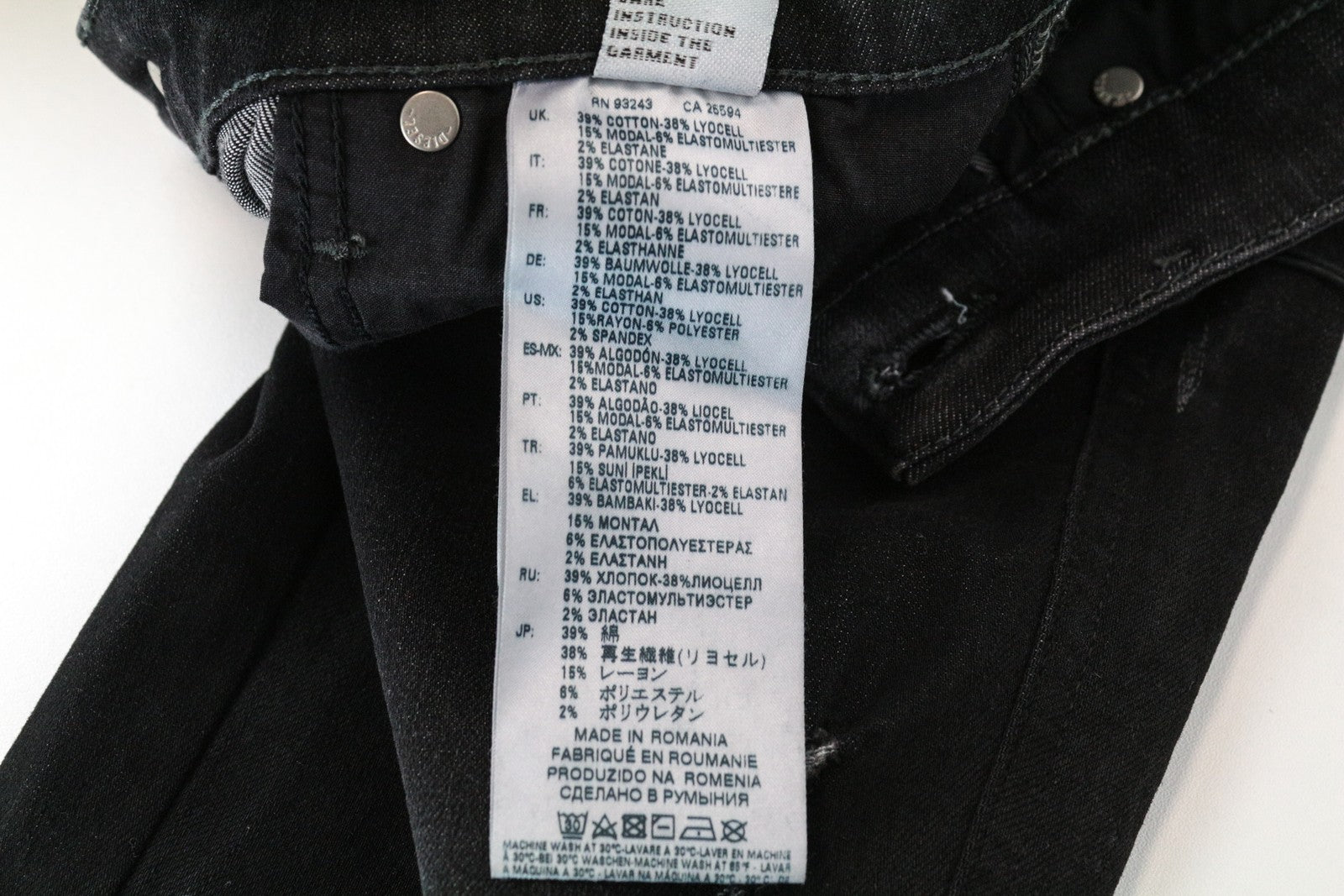 DIESEL Babhila 084YT W24/L30 pilki medvilniniai ploni, aptempti moteriški džinsai 