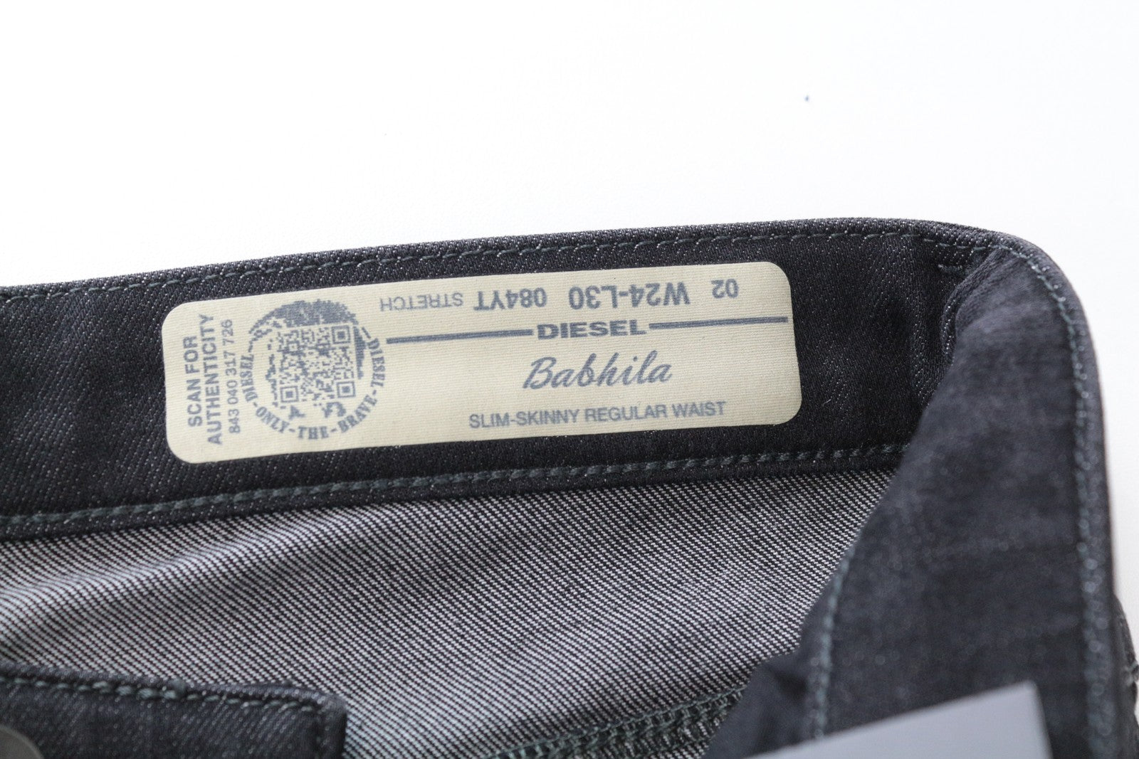 DIESEL Babhila 084YT W24/L30 pilki medvilniniai ploni, aptempti moteriški džinsai 
