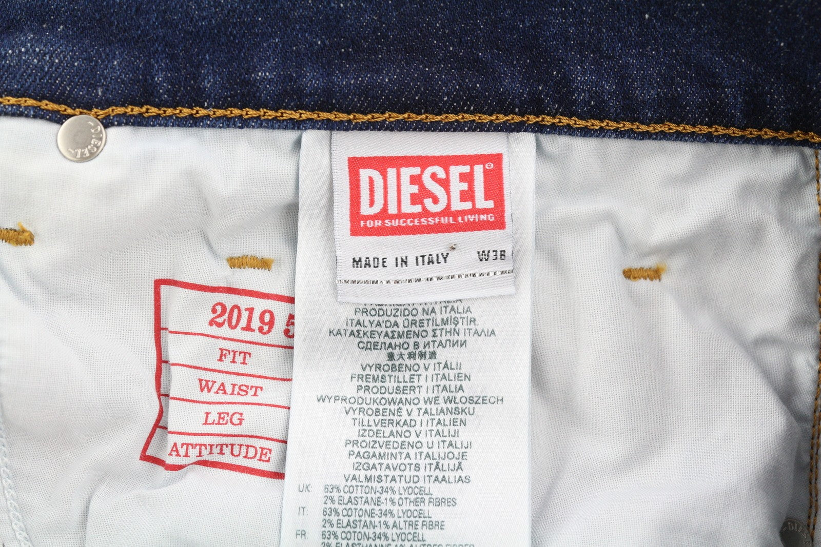 DIESEL 2019 D-Strukt 09G89 vyriški džinsai W38/L30 Slim mėlyni plėšyti džinsai RMK 325 € 