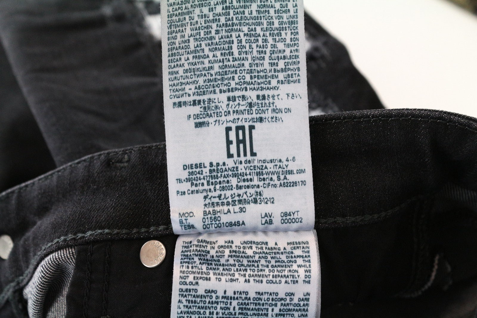 DIESEL Babhila 084YT W25/L30 Slim Fit pilki aptempti tamprūs medvilniniai moteriški džinsai 