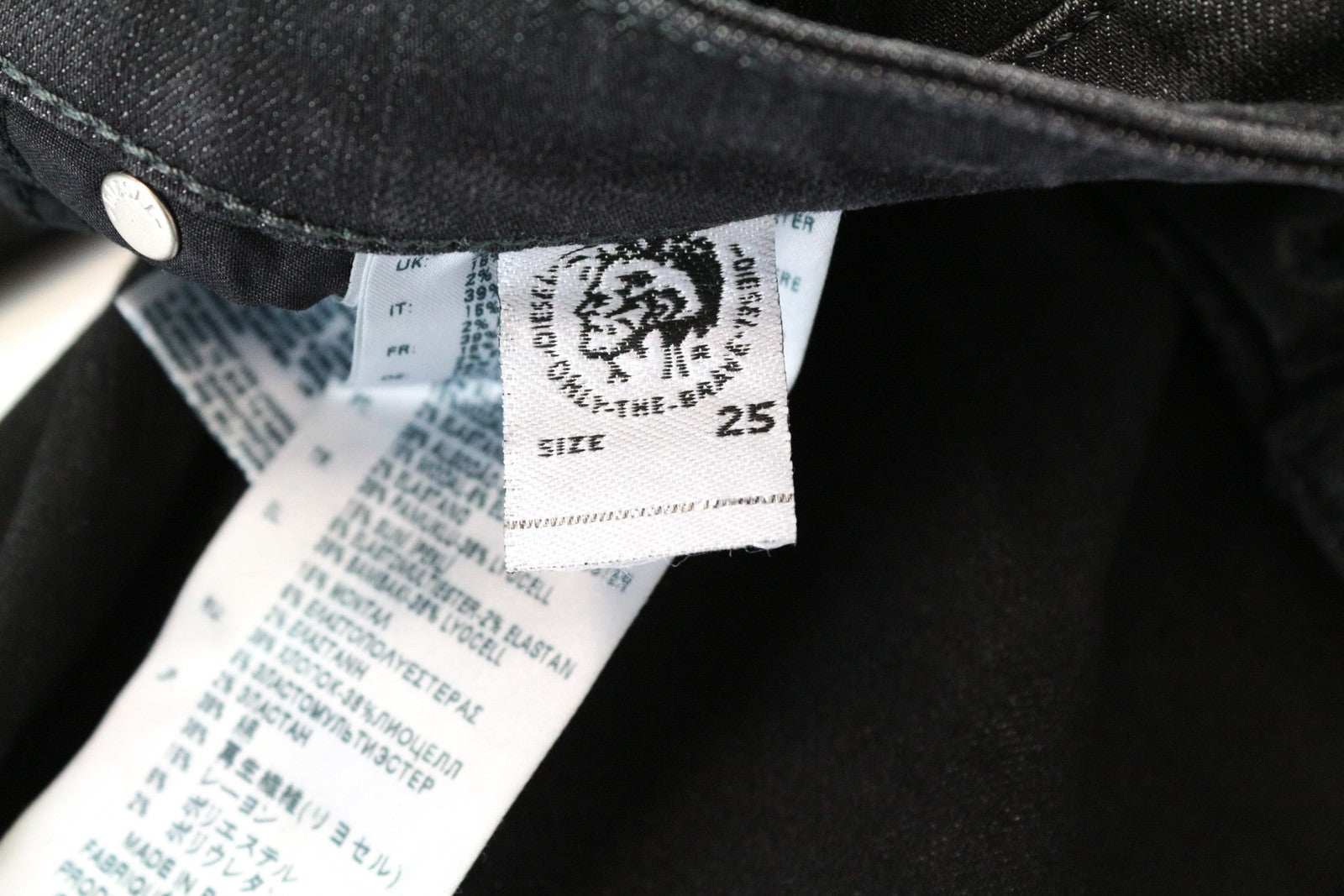 DIESEL Babhila 084YT W25/L32 tamprūs pilki medvilniniai aptempti moteriški džinsai 