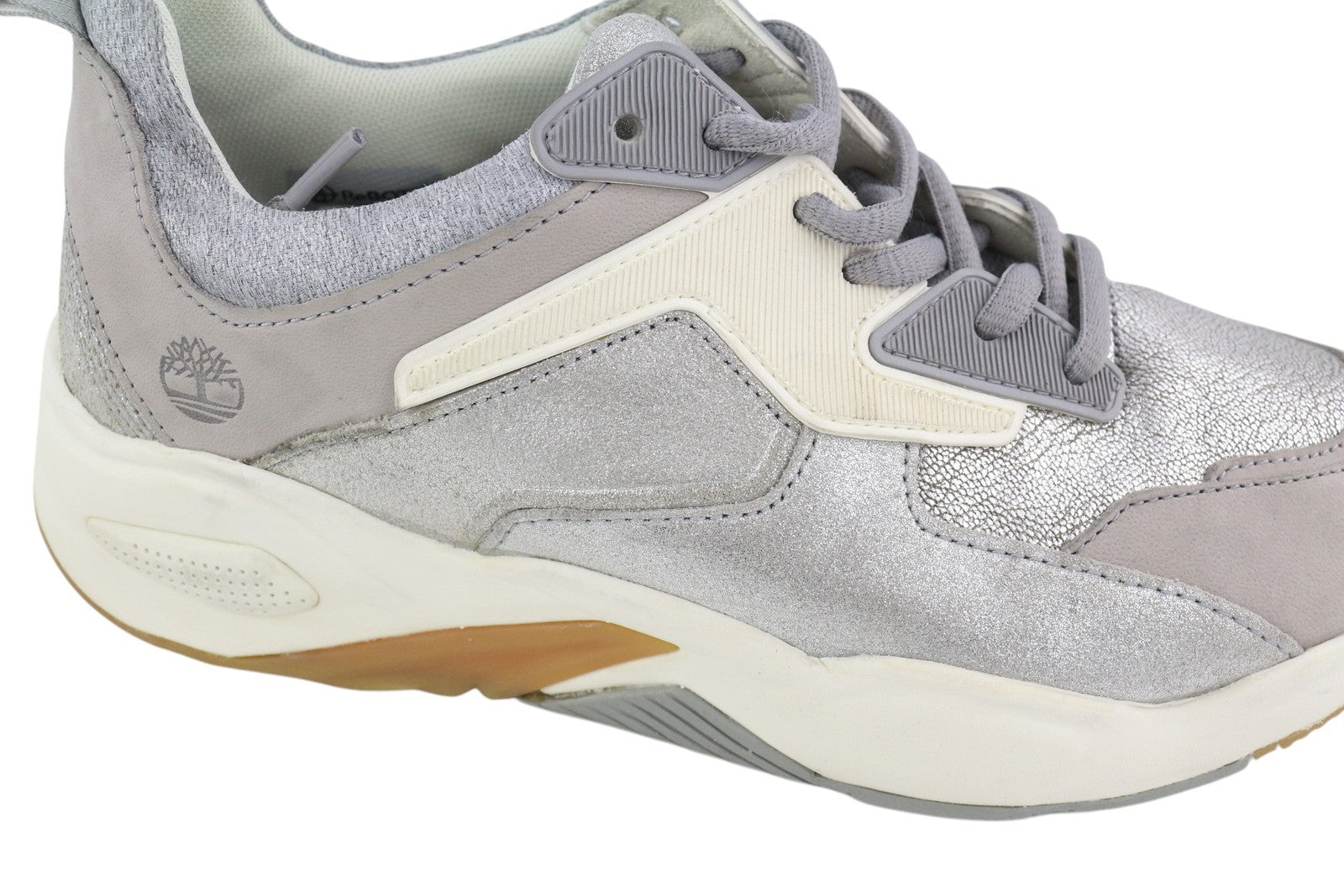 TIMBERLAND A1Y7J moteriški sportbačiai, 38 dydžio, pilkos odos, blizgantys, migdolų spalvos noseliai. 