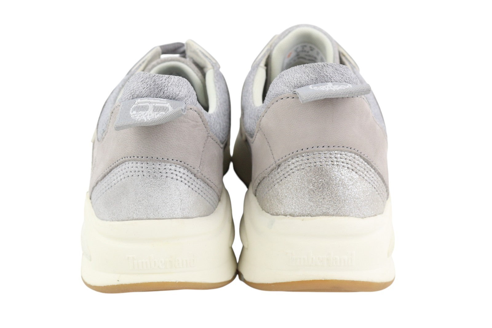 TIMBERLAND A1Y7J moteriški sportbačiai, 38 dydžio, pilkos odos, blizgantys, migdolų spalvos noseliai. 