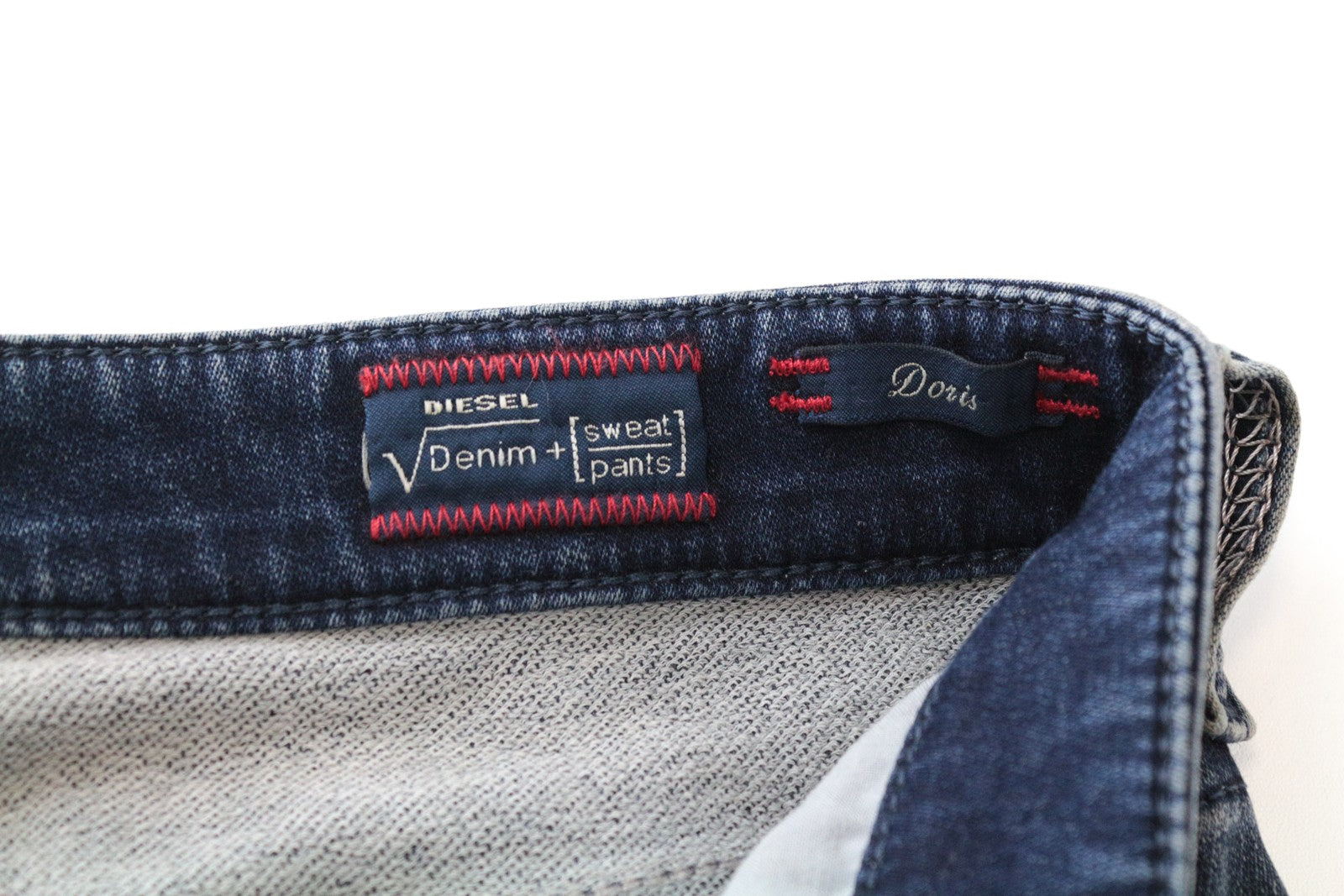 DIESEL Doris-Ne 0676V W27 Jogg mėlyni dirbtinio intelekto moteriški ploni, tamprūs džinsai 
