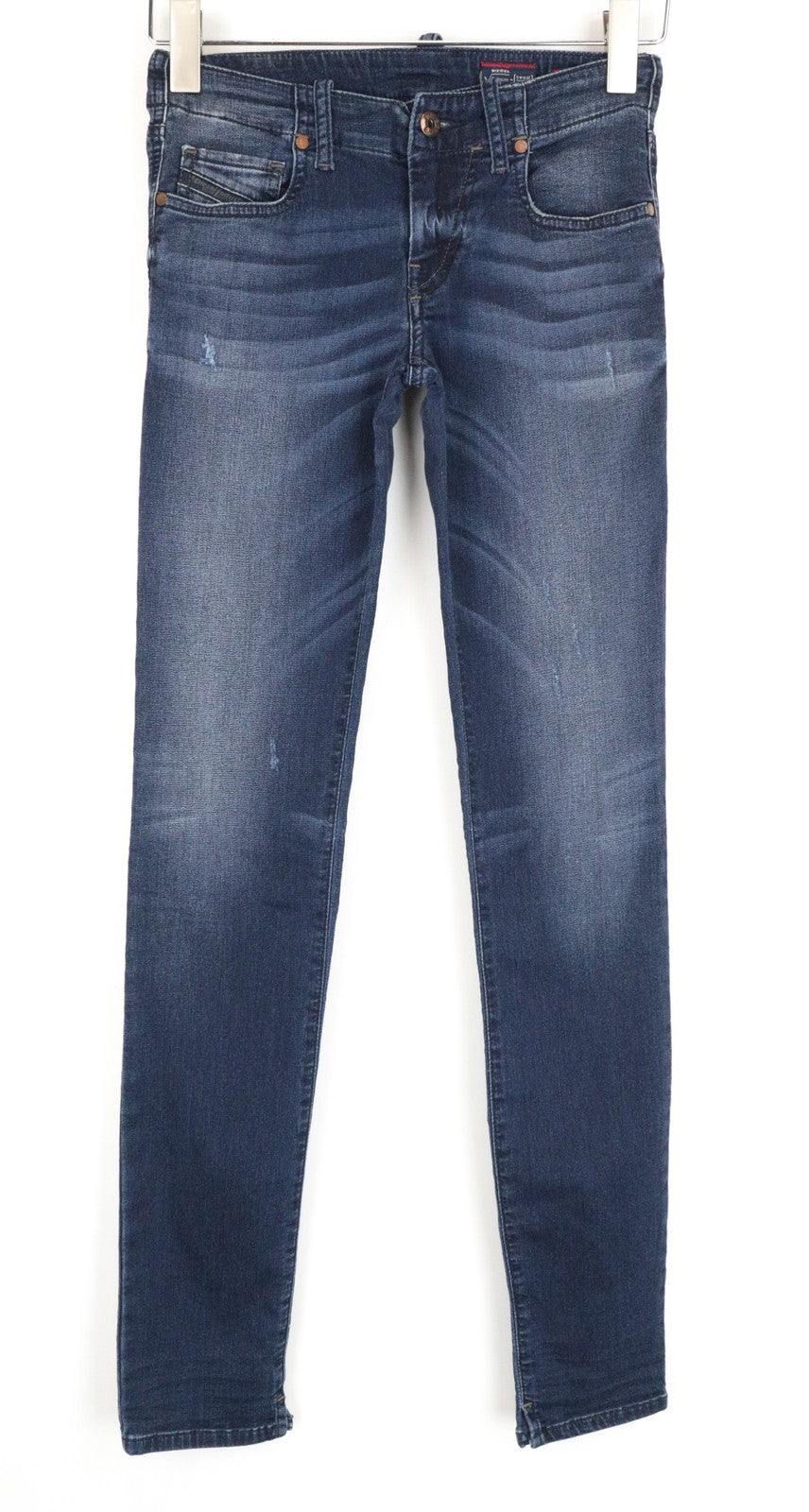 DIESEL Grupee-Ne 0670V W23 Slim Skinny Jogg mėlynos moteriškos džinsinės kelnės su slegiančiu raštu 