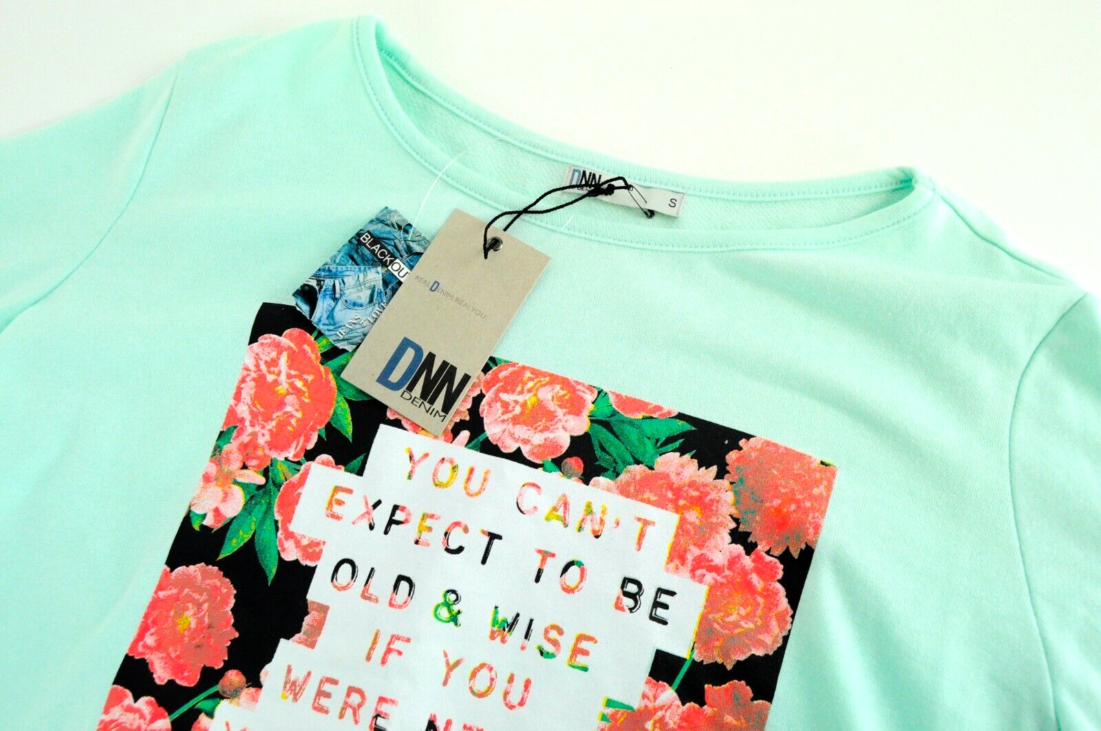 DNN moteriškas megztinis S dydžio, mėtinės mėlynos spalvos, ilgomis rankovėmis, medvilninis šūkio dizainas 