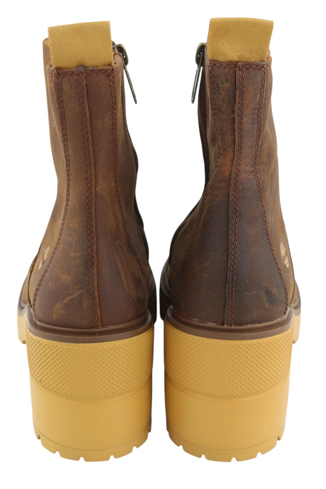 TIMBERLAND A25BV moteriški aulinukai, rudi, odiniai, 39/40 dydžio, su kulniuku, sendinto stiliaus, vidutinio aukščio. 