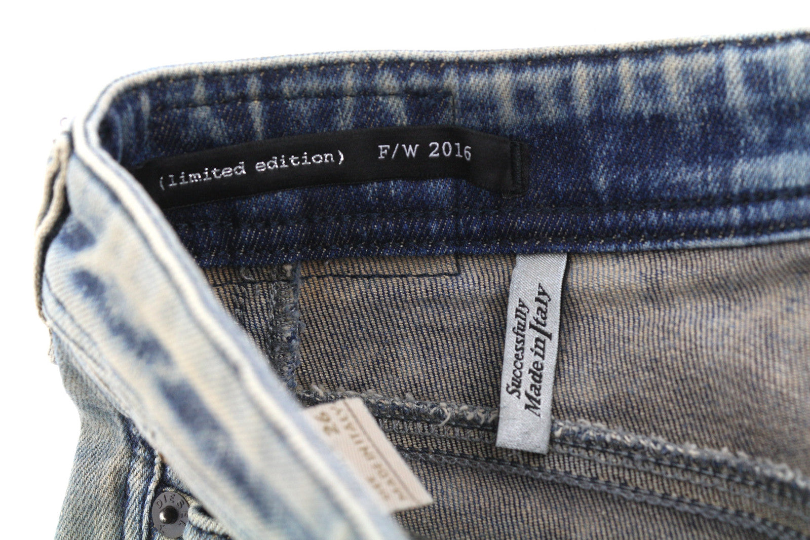 DIESEL Reen 0855T moteriški džinsai W26/L30 Straight Regular riboto leidimo su pataisymais 