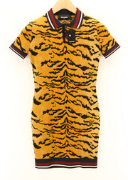 DSQUARED2 moteriška suknelė S geltonai ruda gyvūnų rašto trumpomis rankovėmis su apykakle 