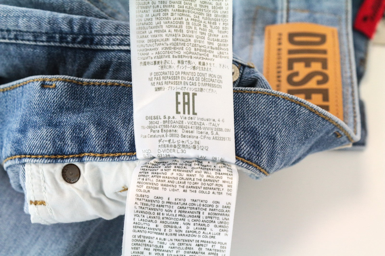 DIESEL D-Vider 081AL W28 L30 vyriški mėlyni morkų kirpimo tamprūs lengvi džinsai 