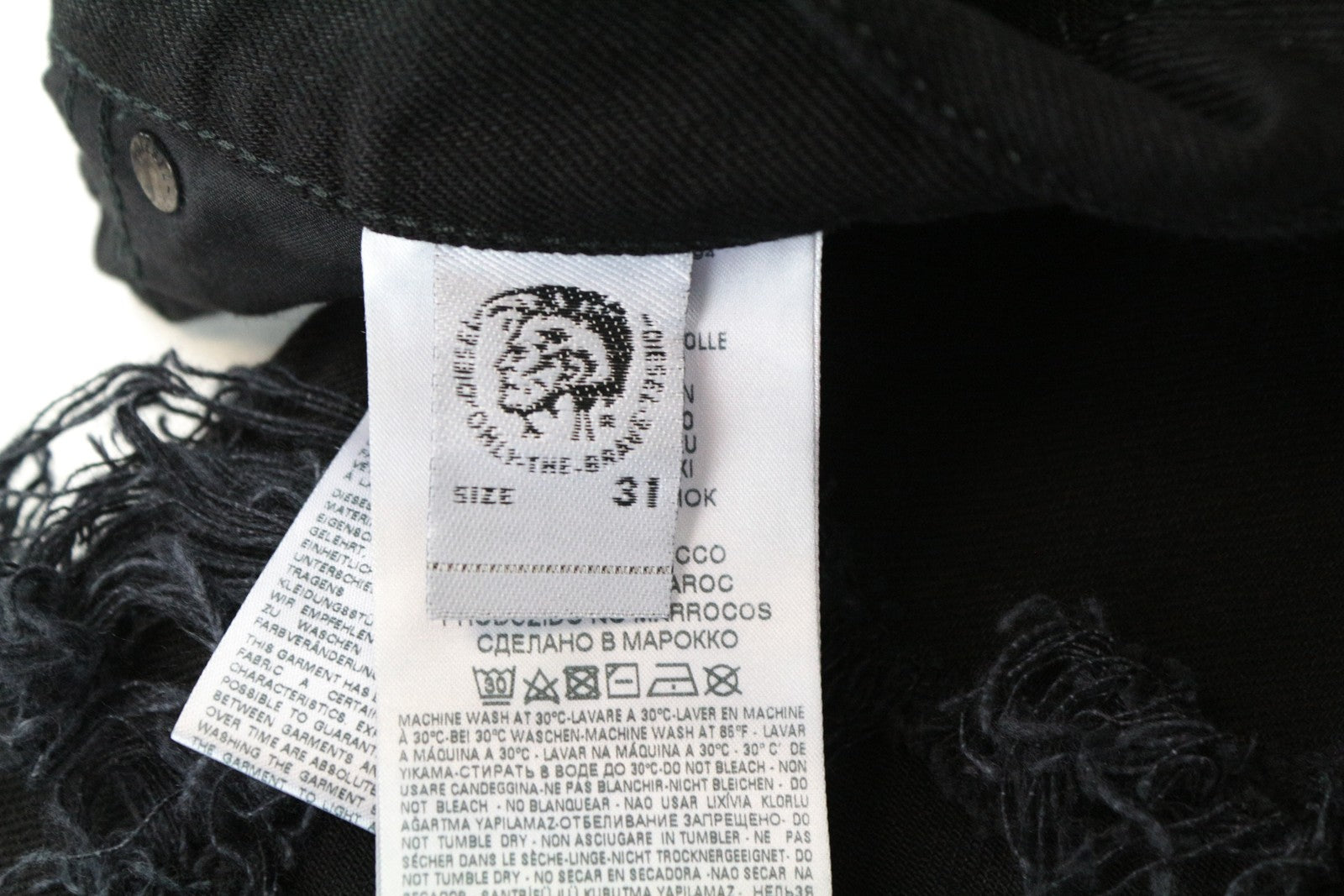 DIESEL Mharky 084WR W31 L30 vyriški netempiami juodi ploni, plėšyti džinsai 