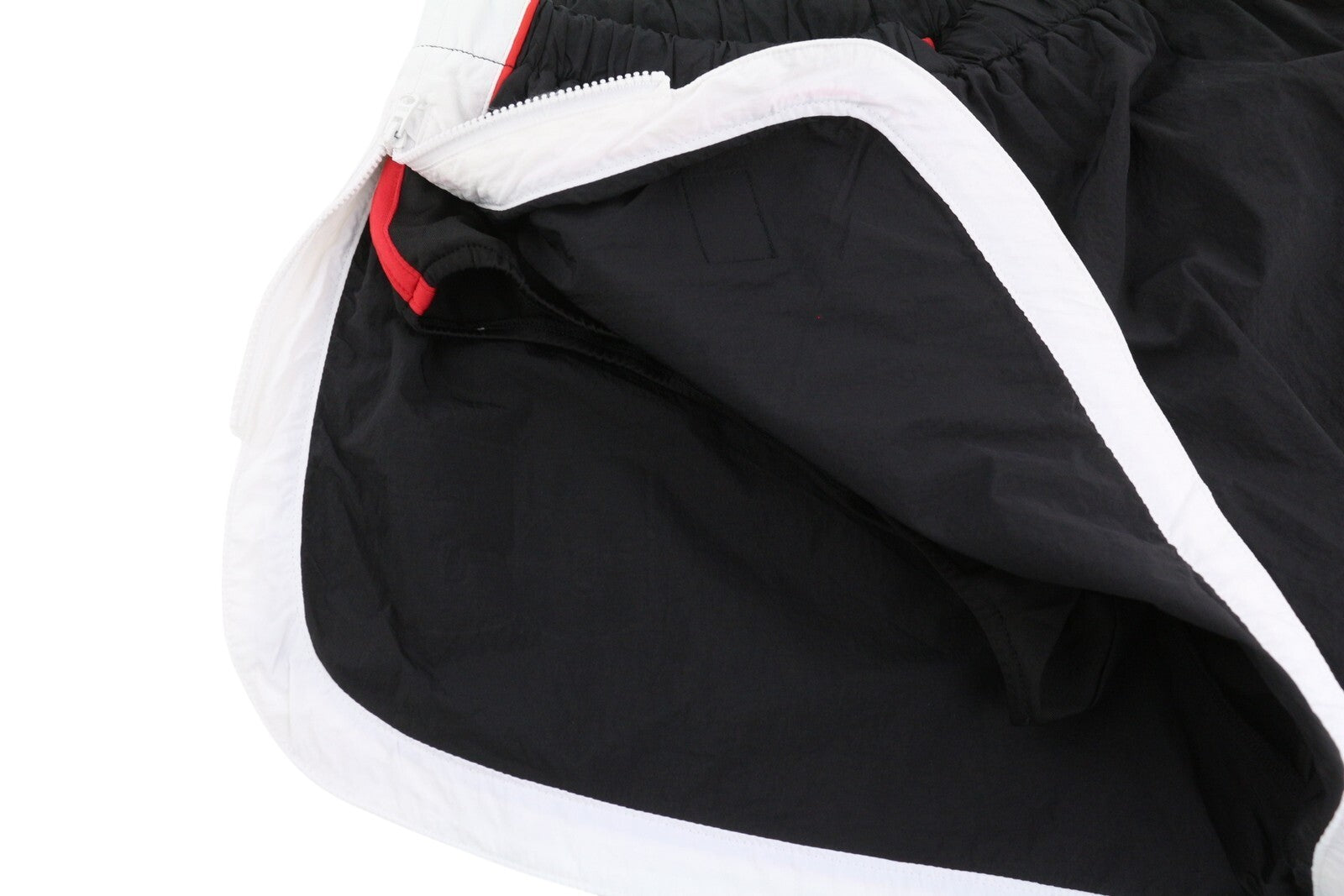 DIESEL Awwb-Eicy-Wt 12 moteriški šortai L, juodi, su elastingu juosmeniu, pamušalu. RMK 90 €. 