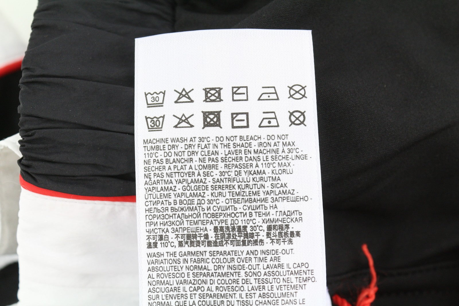 DIESEL Awwb-Eicy-Wt 12 moteriški šortai M, juodi, su elastingu juosmeniu, pamušalu. RMK 90 €. 