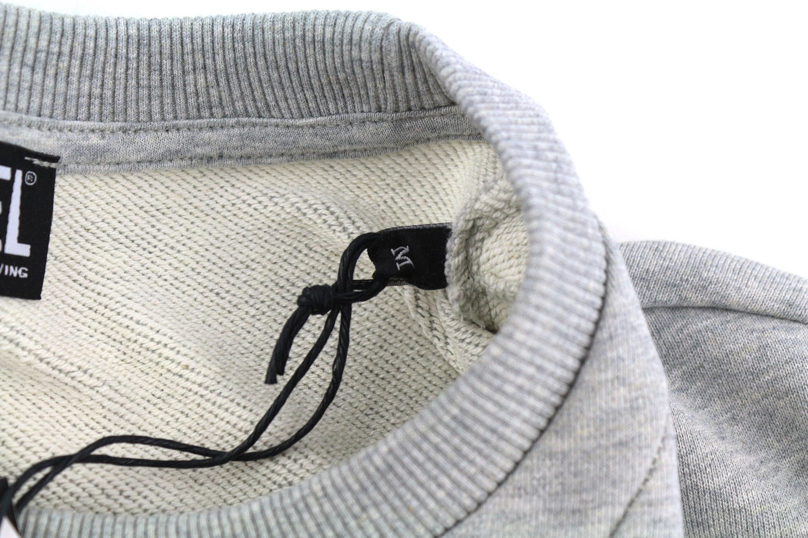 DIESEL S-Girk-Cuty vyriškas džemperis M, melanžo pilkos spalvos, megztinis su apvalia kaklu, rekomenduojama kaina – 125 € 