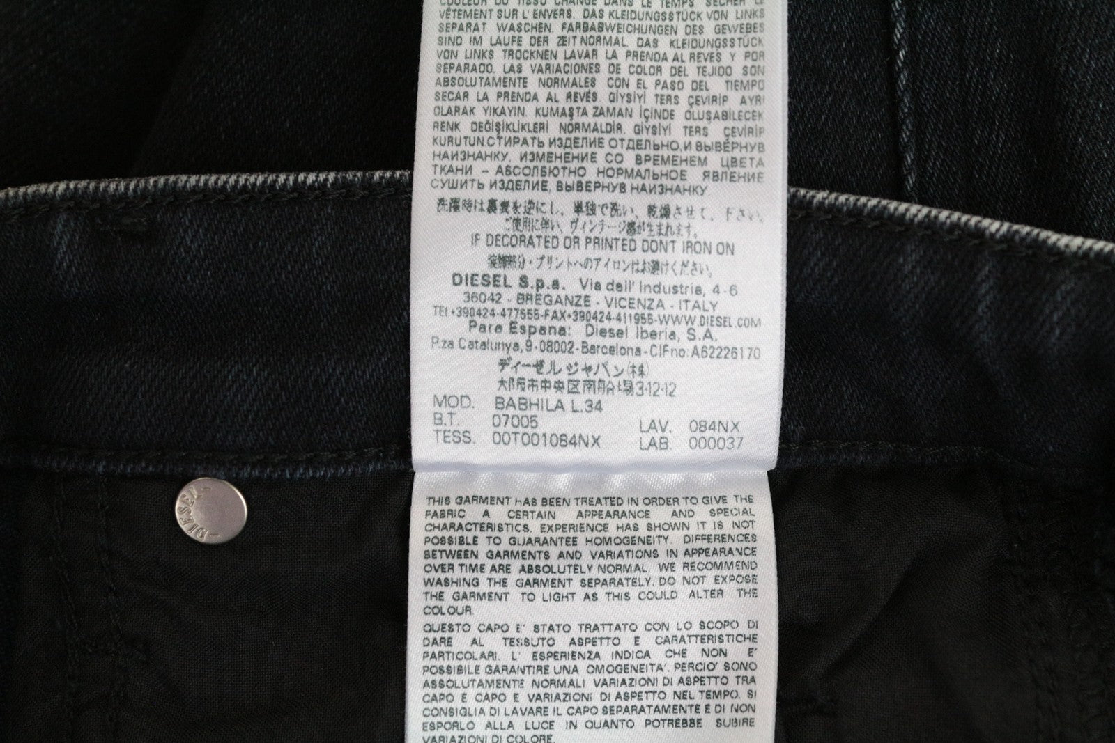 DIESEL Babhila 084NX W26 L34 moteriškos mėlynos trumpintos džinsinės kelnės, plonos, aptemptos, medvilninės 