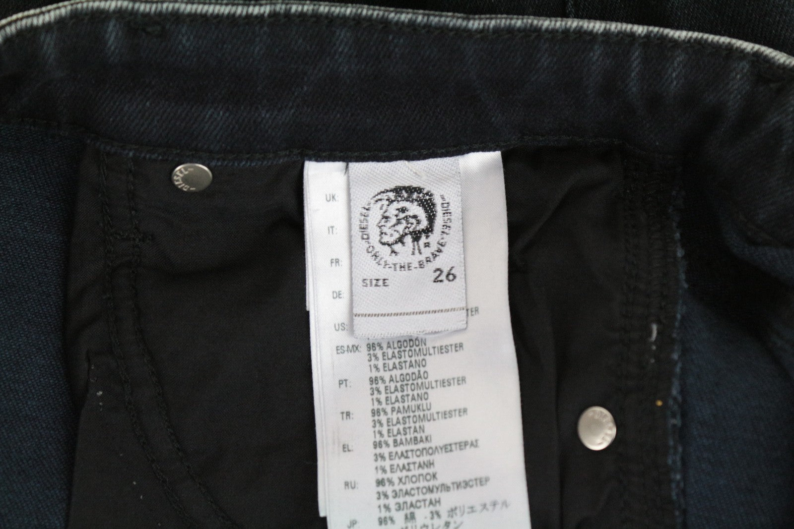 DIESEL Babhila 084NX W26 L34 moteriškos mėlynos trumpintos džinsinės kelnės, plonos, aptemptos, medvilninės 