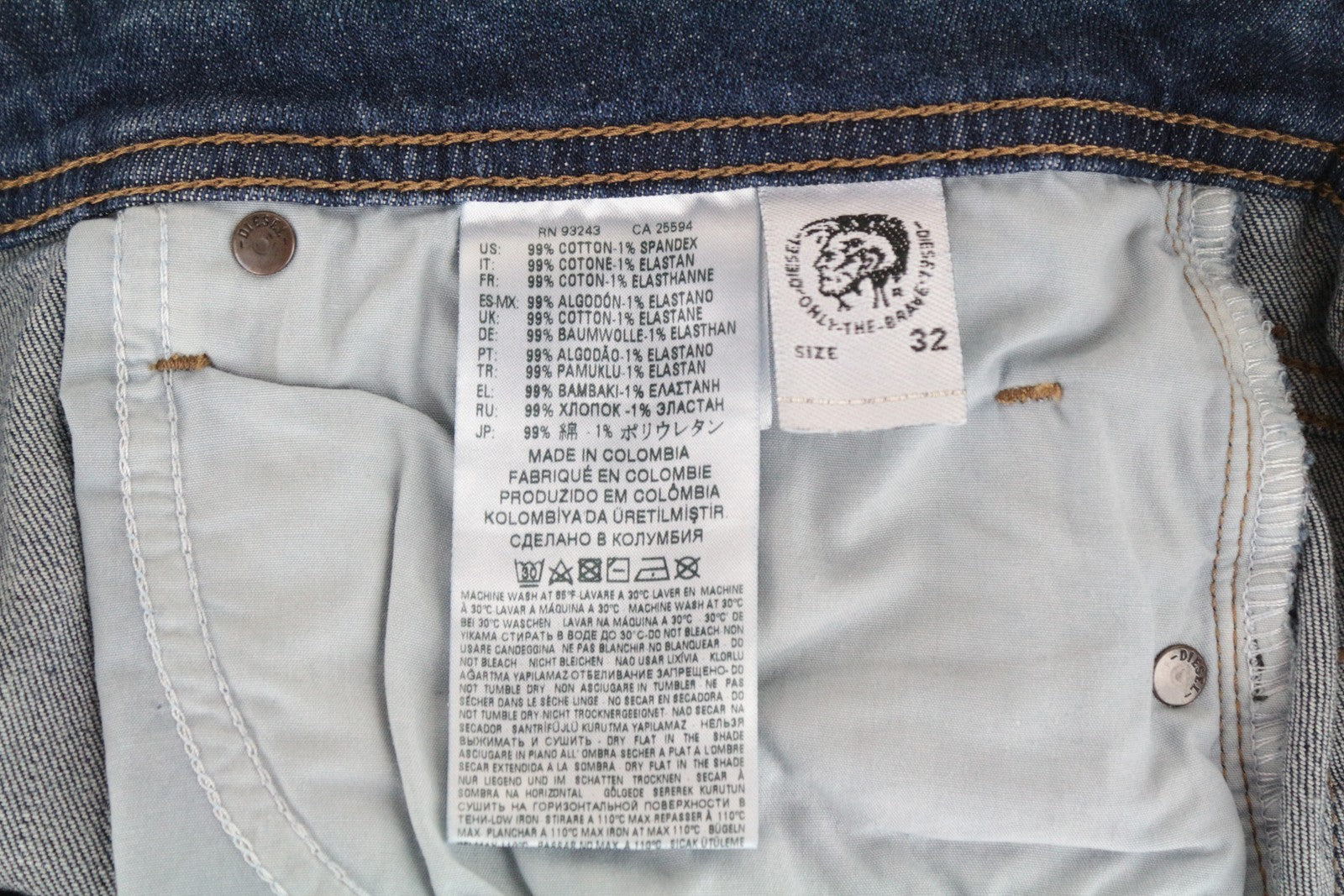 DIESEL Buster RCN01 W32 L30 vyriški plėšyti medvilniniai mėlyni ploni siaurėjantys džinsai 