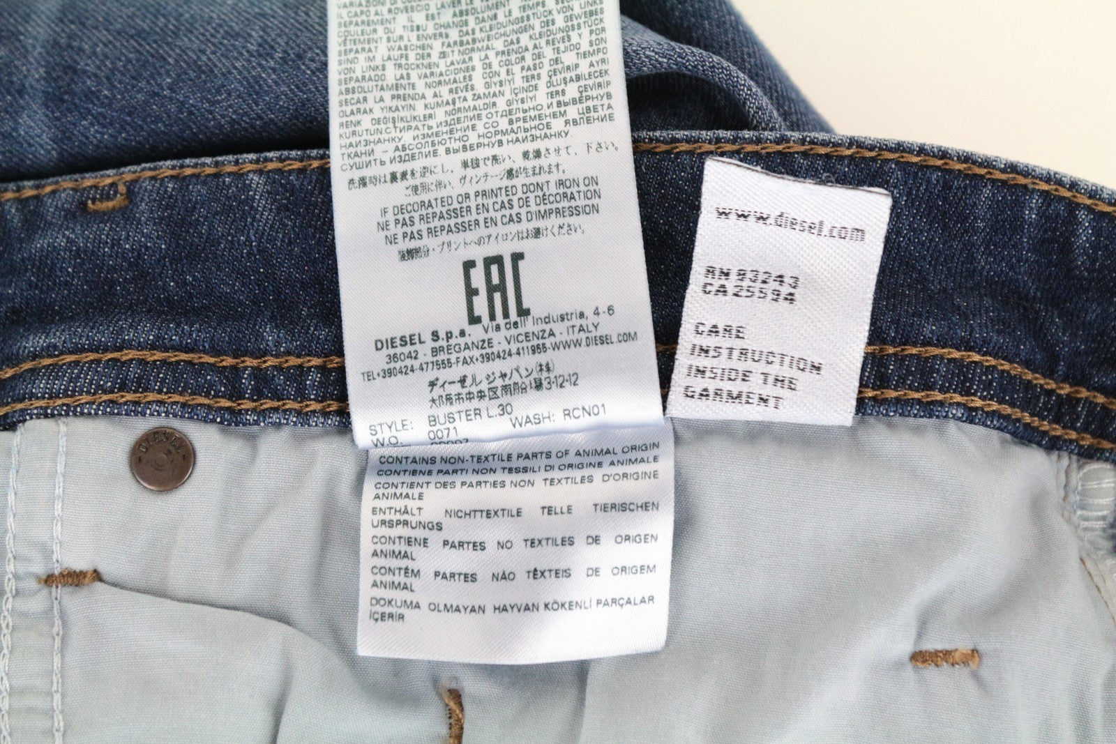 DIESEL Buster RCN01 W32 L30 vyriški plėšyti medvilniniai mėlyni ploni siaurėjantys džinsai 