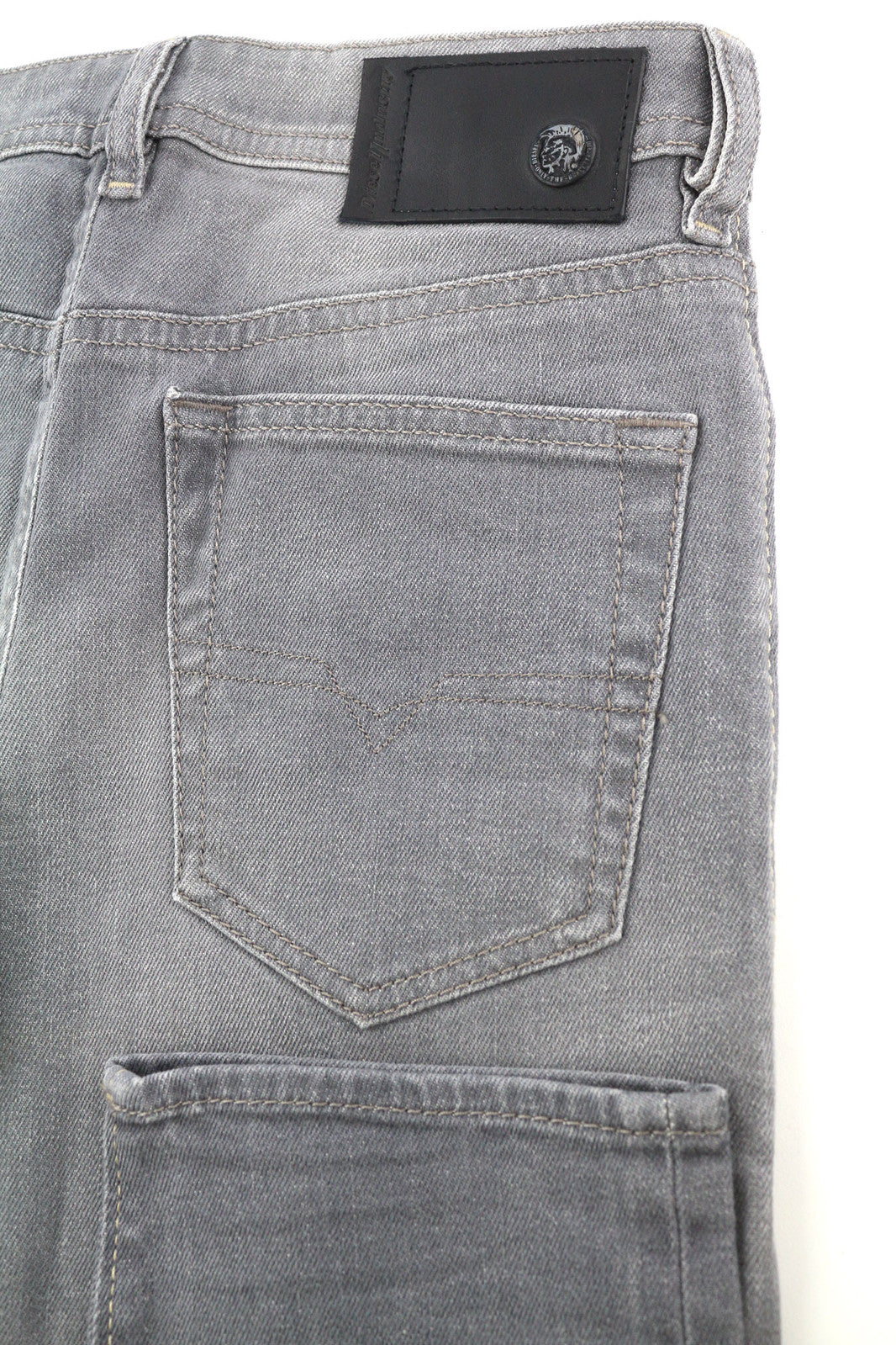 DIESEL Buster 0853T vyriški džinsai W27/L30 Regular Slim Tapered Stretch Washed Grey 