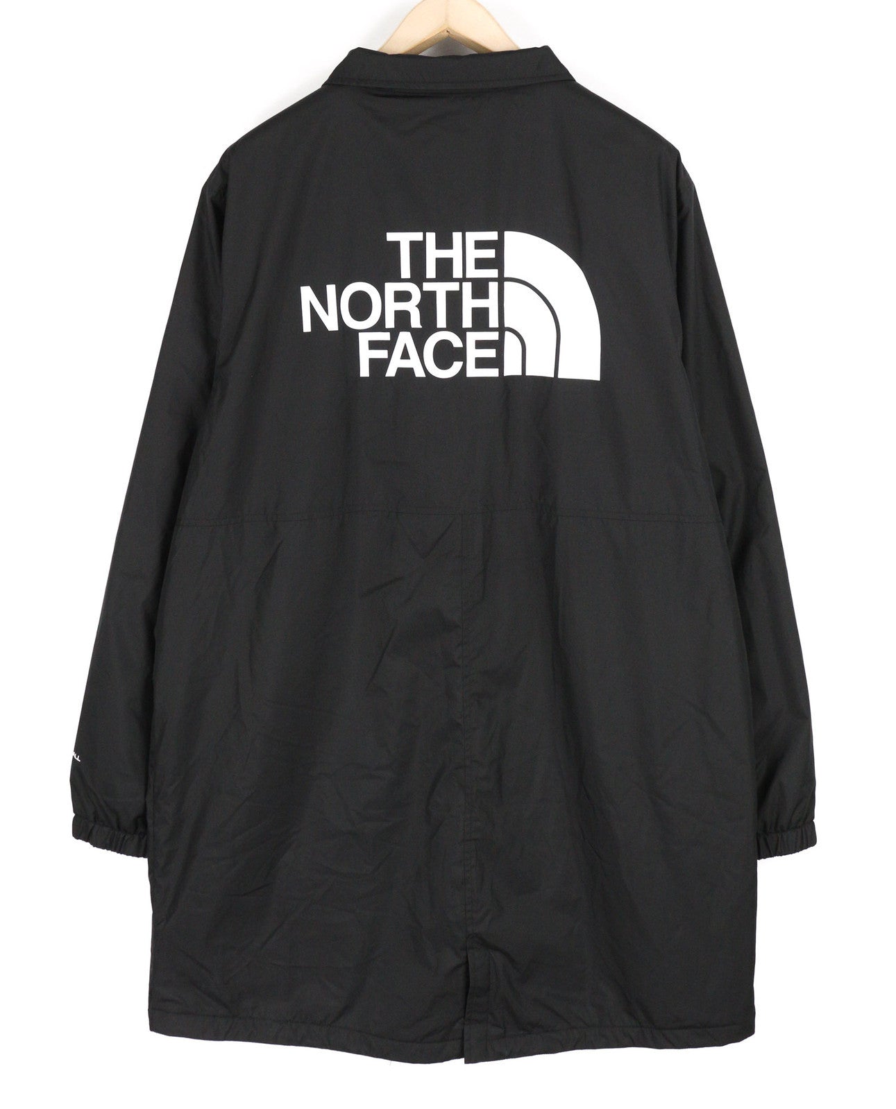 „THE NORTH FACE Telegraphic Coaches“ vyriška striukė XL dydžio, su vilnos pamušalu ir vėjui atspariu pamušalu. 