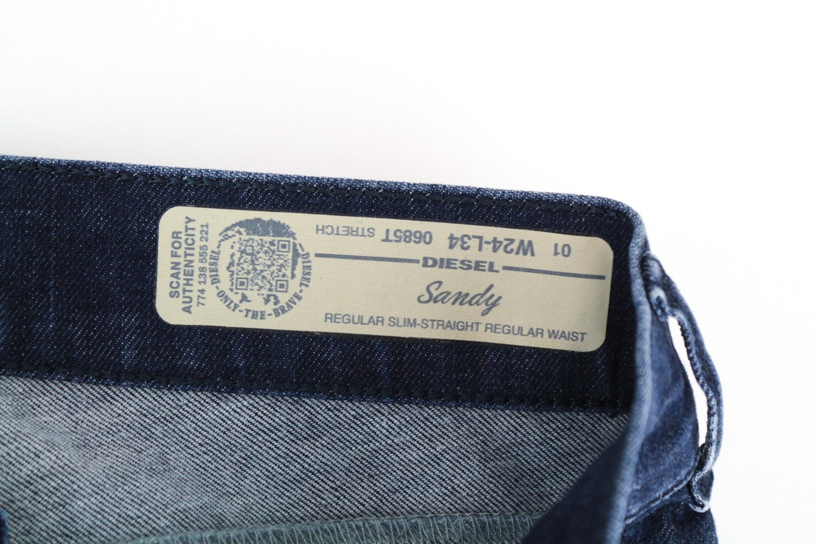 DIESEL Sandy 0685T moteriški džinsai W24/L34 Slim Straight Girls mėlyni, tamprūs medvilniniai džinsai 