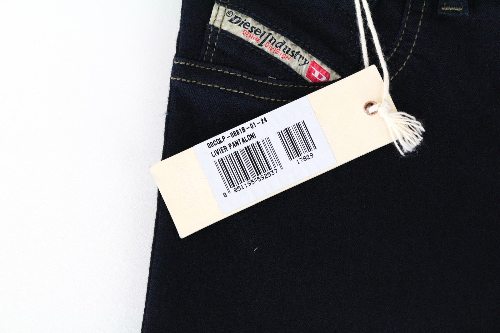 DIESEL Livier 0881B moteriški džinsai W24 Super Slim mergaitėms mėlynai tamsiai mėlyni medvilniniai tamprūs džinsai 