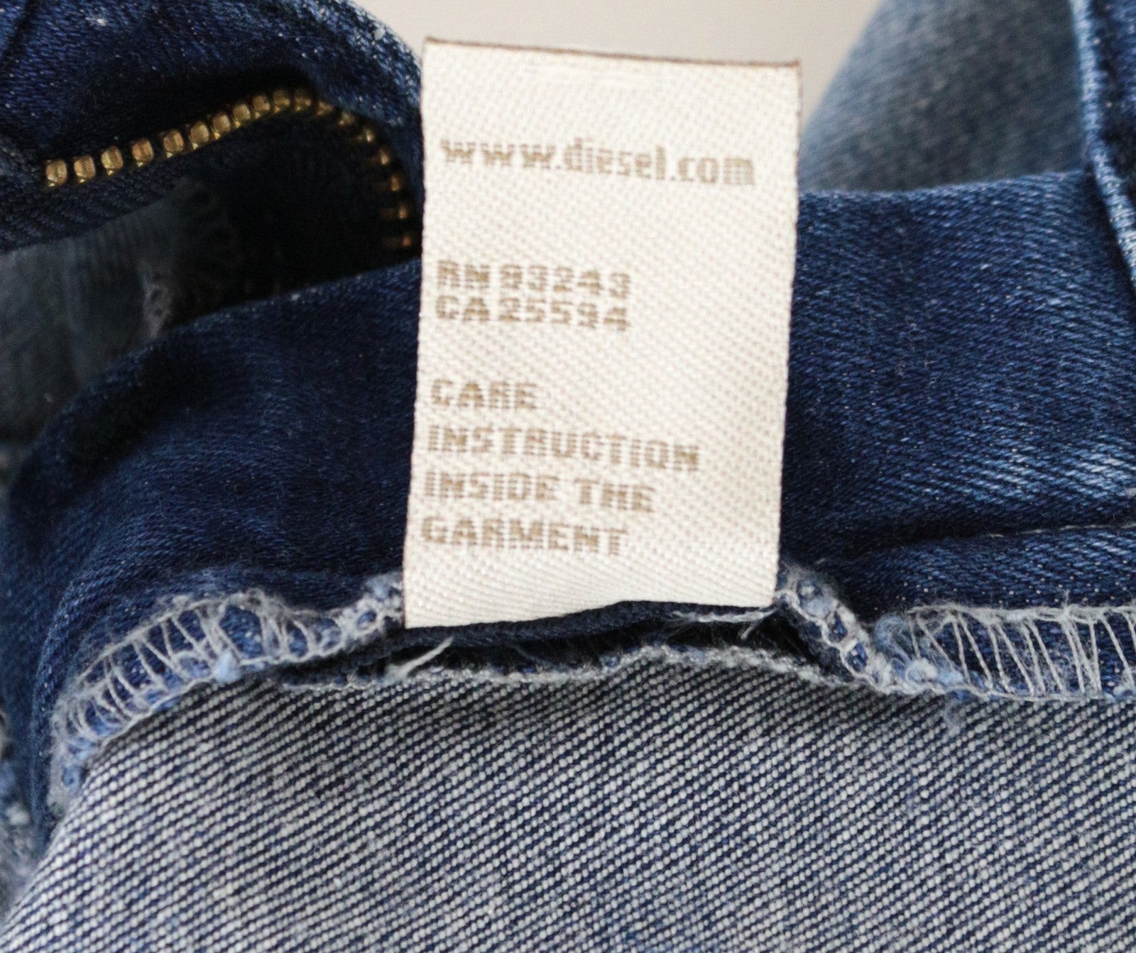 DIESEL Livier 084GJ moteriški džinsai W24 Super Slim mergaitėms, plėšytos medvilnės tamprės, mėlyni 