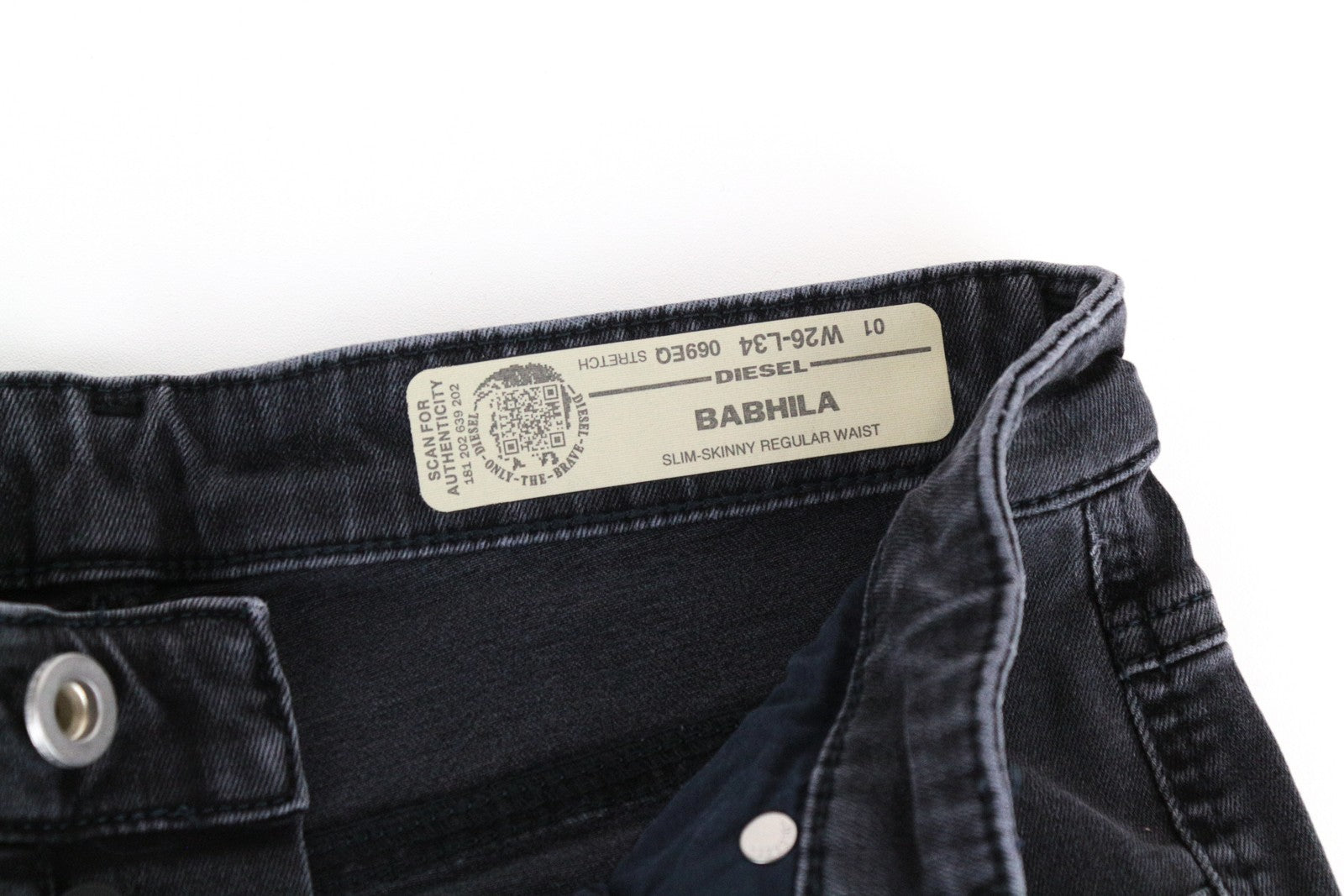 DIESEL Babhila 069EQ moteriški džinsai W26/L34 Slim Skinny Denim pilki tamprūs medvilniniai džinsai 