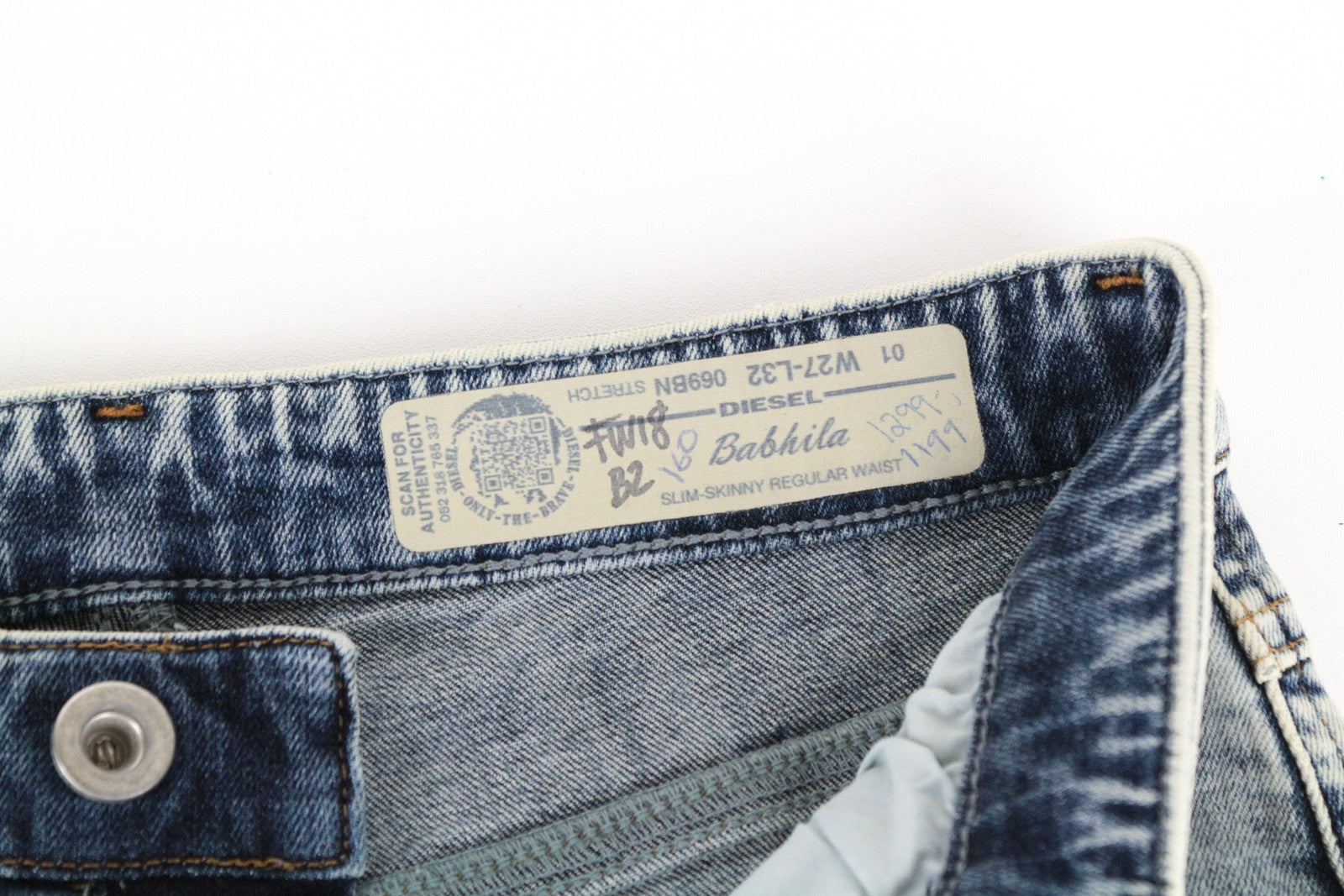 DIESEL Babhila 069BN moteriški džinsai W27/L32 Slim Skinny skalbtos medvilnės tamprės mėlyni