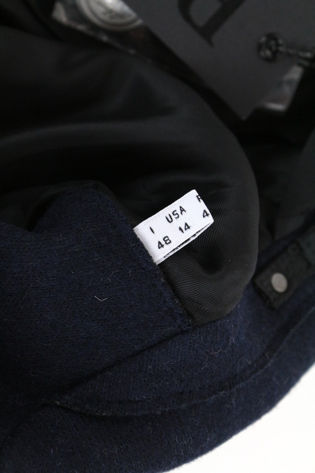 REPLAY vyriškas paltas 48 mėlynas vilnos mišinio dvieilis su smailia apykakle, rekomenduojama mažmeninė kaina – 499 € 