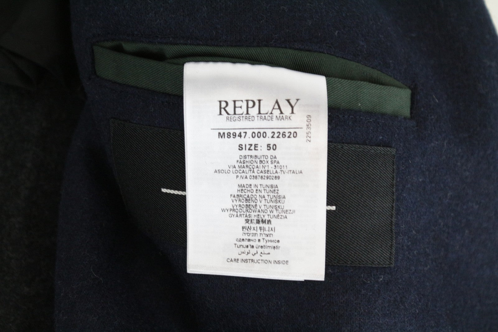 REPLAY vyriškas paltas 50 mėlynas vilnos mišinio dvieilis su smailia apykakle, rekomenduojama mažmeninė kaina – 499 € 