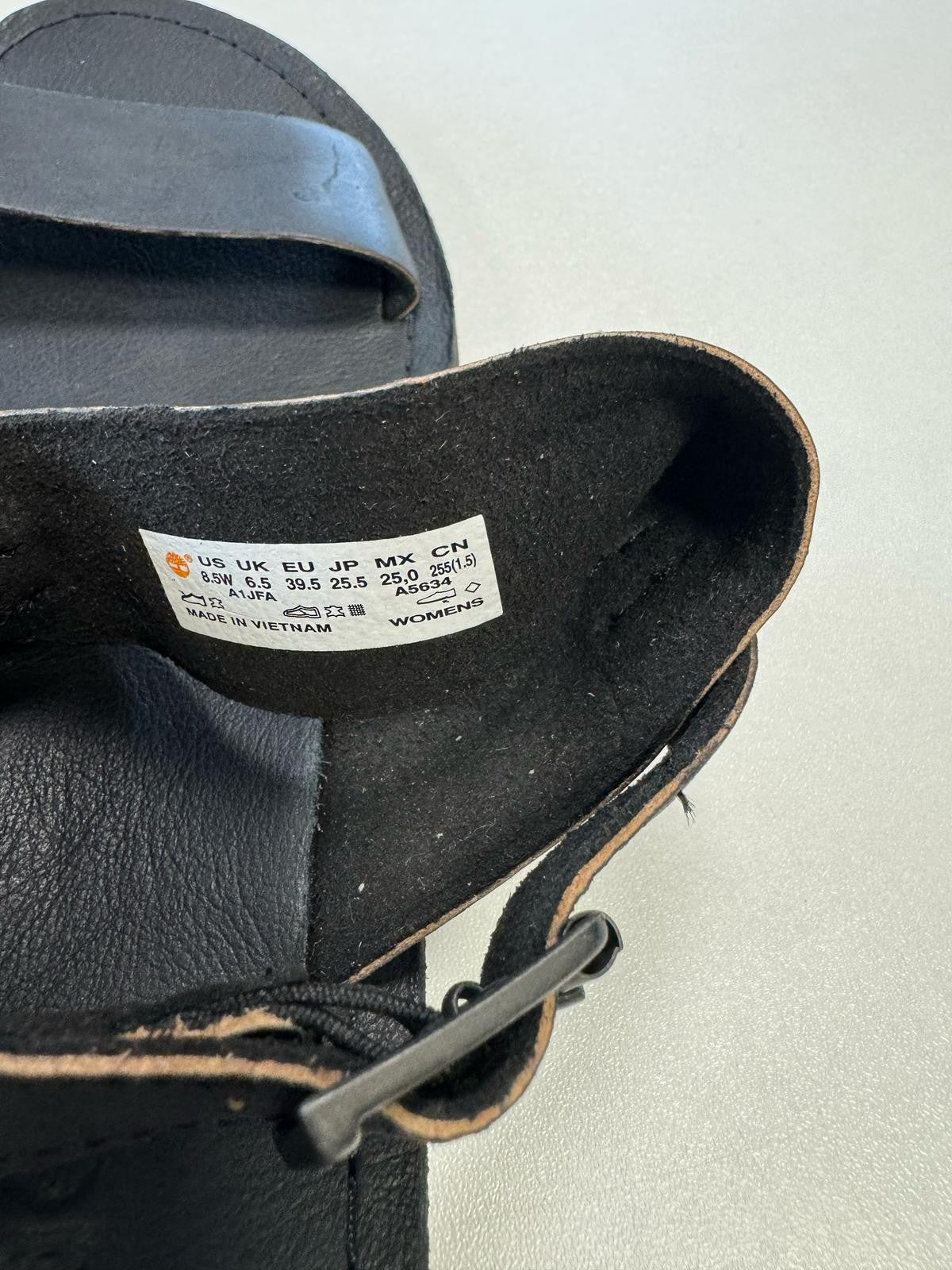 TIMBERLAND A1JFA Women Sandals EU39 EU39.5 Black Leather Open Toe Buckle Closure