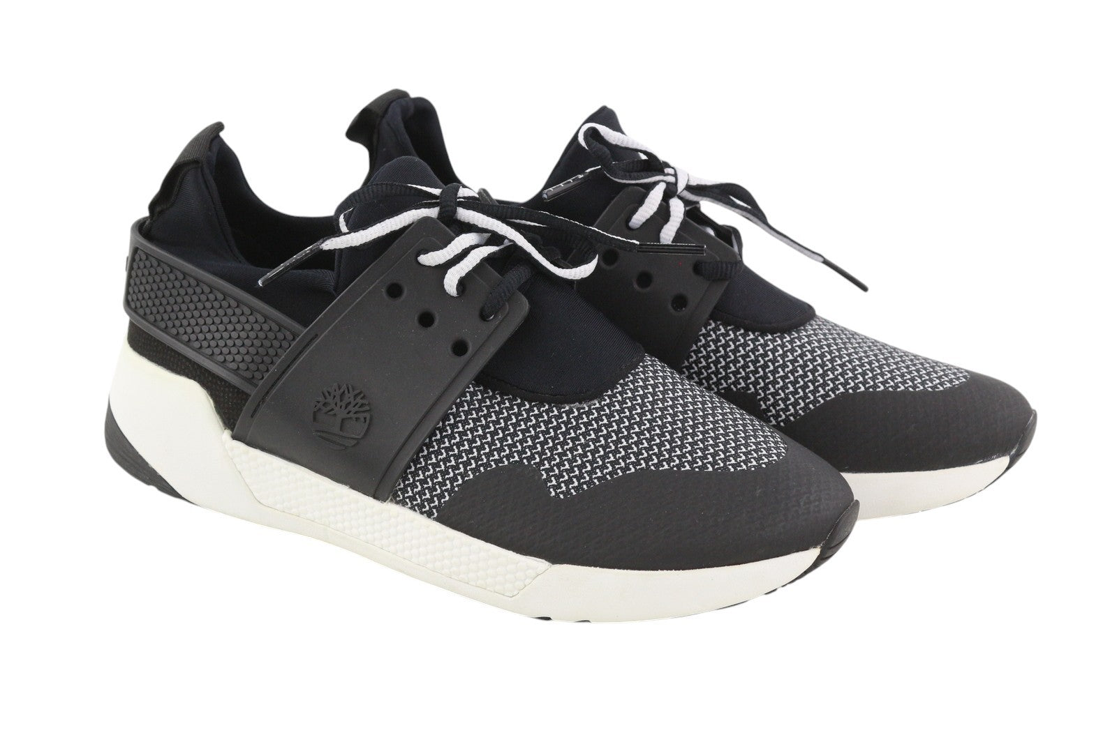 TIMBERLAND A1UJW moteriški sportbačiai EU38 EU38.5 juodi migdolų nosys, žemakulniai su raišteliais. 