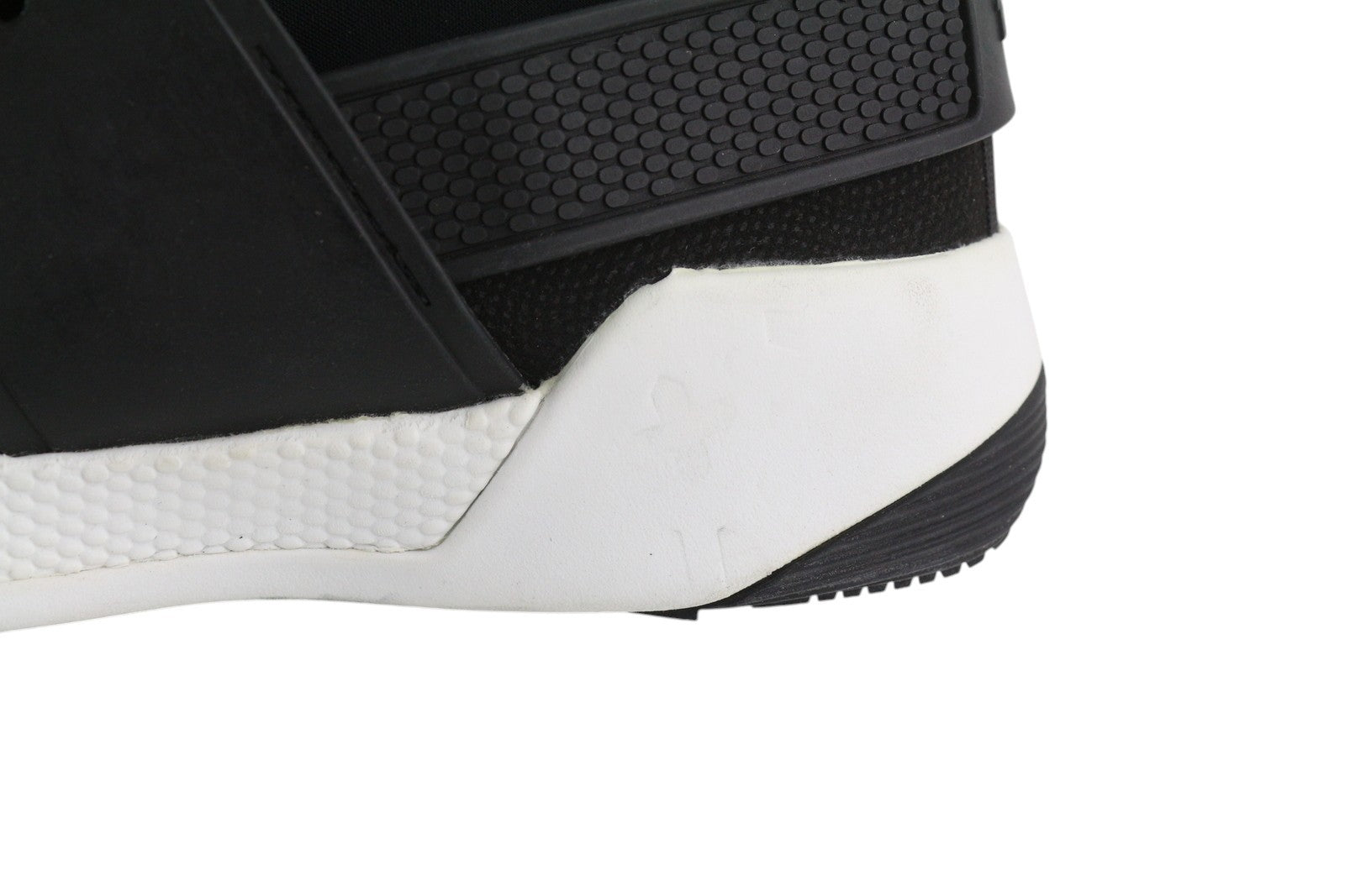 TIMBERLAND A1UJW moteriški sportbačiai EU38 EU38.5 juodi migdolų nosys, žemakulniai su raišteliais. 