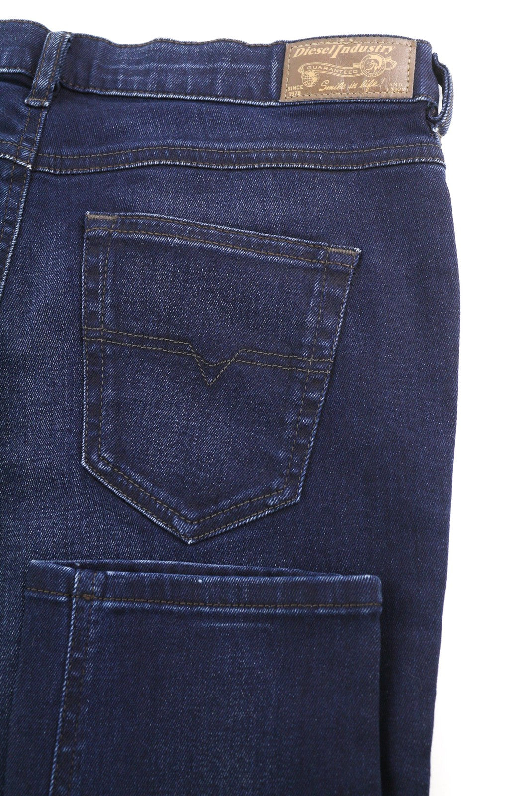 DIESEL Belthy 0677J Womens Jeans W25/L32 Slim Straight Low Waist Stretch