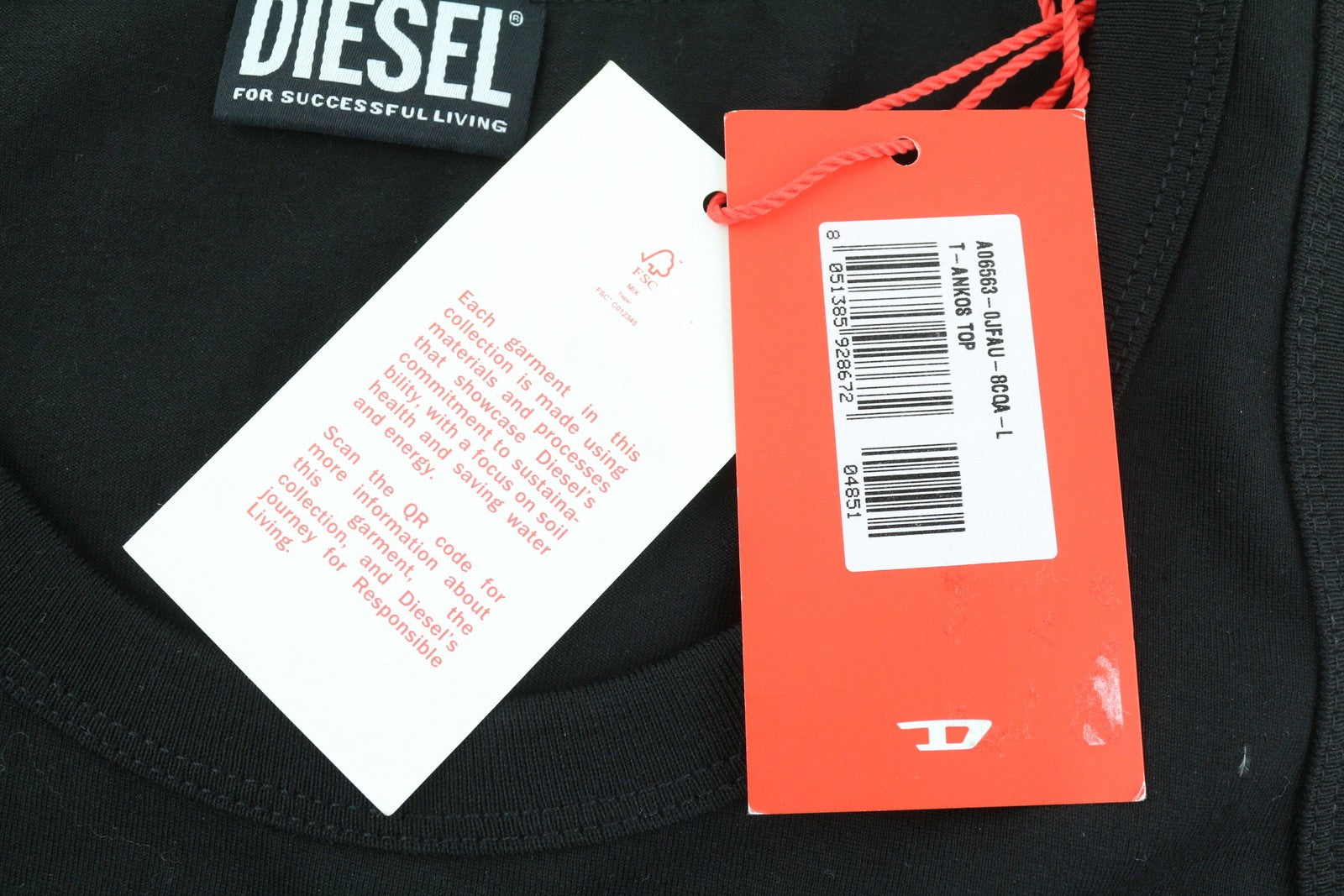 DIESEL T-Urar moteriški marškinėliai XS, juodi be rankovių, apvalios iškirptės, trikotažo širdelių rašto. 