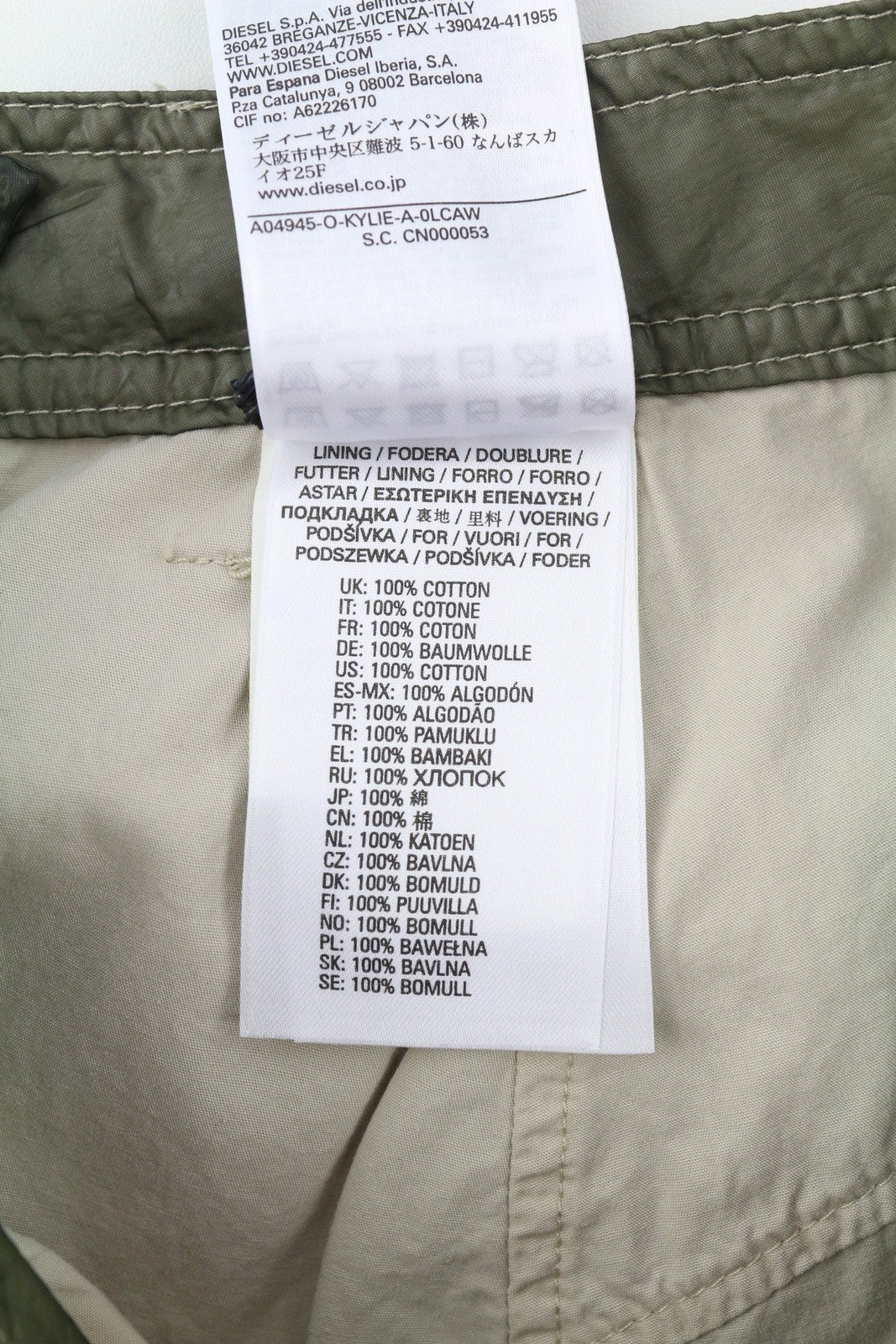 DIESEL O-Kylie-A moteriškas sijonas, W26, žalias, chaki spalvos, su lopais ir užtrauktuku, rekomenduojama kaina – 195 € 