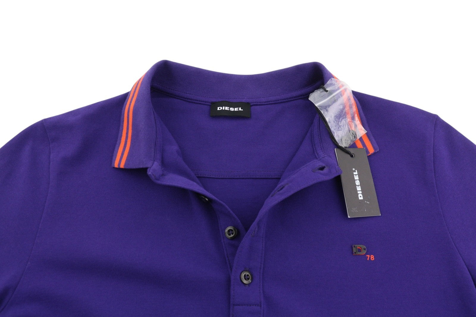 DIESEL T-Randy vyriški marškinėliai su trumpomis rankovėmis, tamsiai mėlyni, su sagomis ir tampriu raštu. 