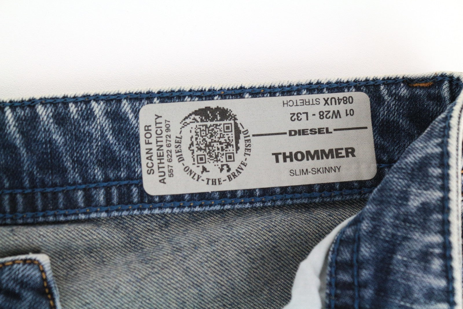 DIESEL Thommer 084UX vyriški džinsai W28/L32 Blue Wash Denim 