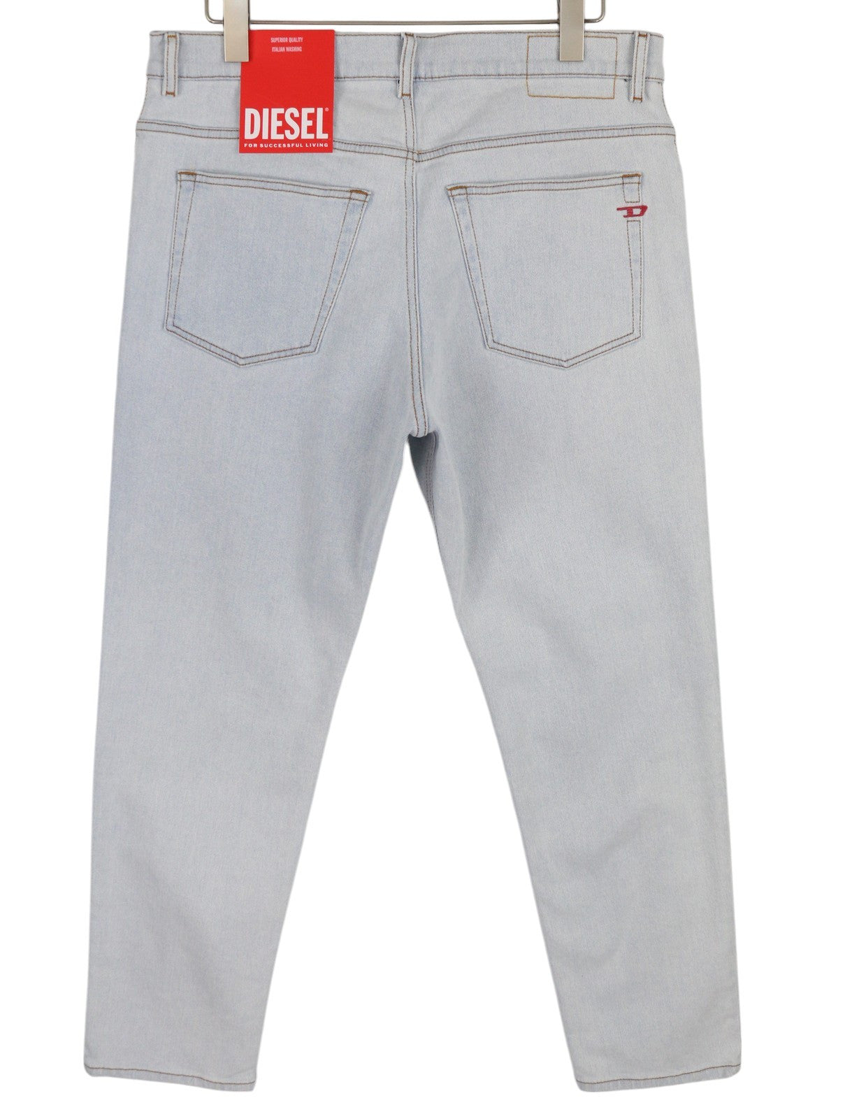 DIESEL 2005 D-Fining 09C06 vyriški džinsai W34/L32 įprasto kirpimo, siaurėjančios klešnės, rekomenduojama kaina – 250 € 
