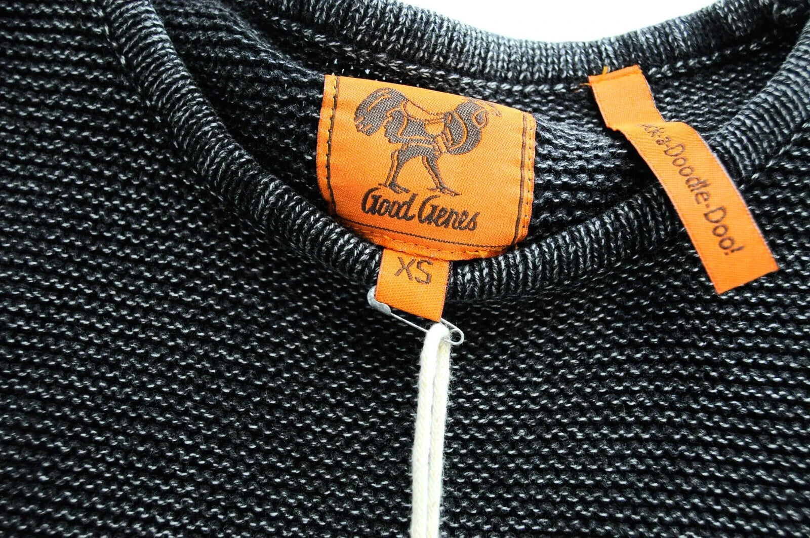 GOOD GENES XS moteriškas juodas megztas medvilninis megztinis ilgomis rankovėmis