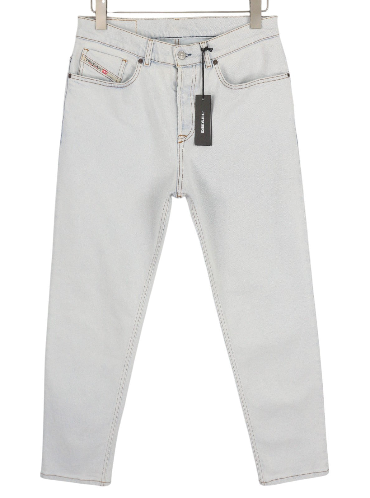 DIESEL D-Fining-Z 09C06 vyriški džinsai W30/L32 įprasto kirpimo, siaurėjančiomis klešnėmis, rekomenduojama kaina – 250 € 