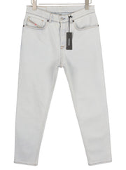 DIESEL D-Fining-Z 09C06 vyriški džinsai W30/L32 įprasto kirpimo, siaurėjančiomis klešnėmis, rekomenduojama kaina – 250 € 