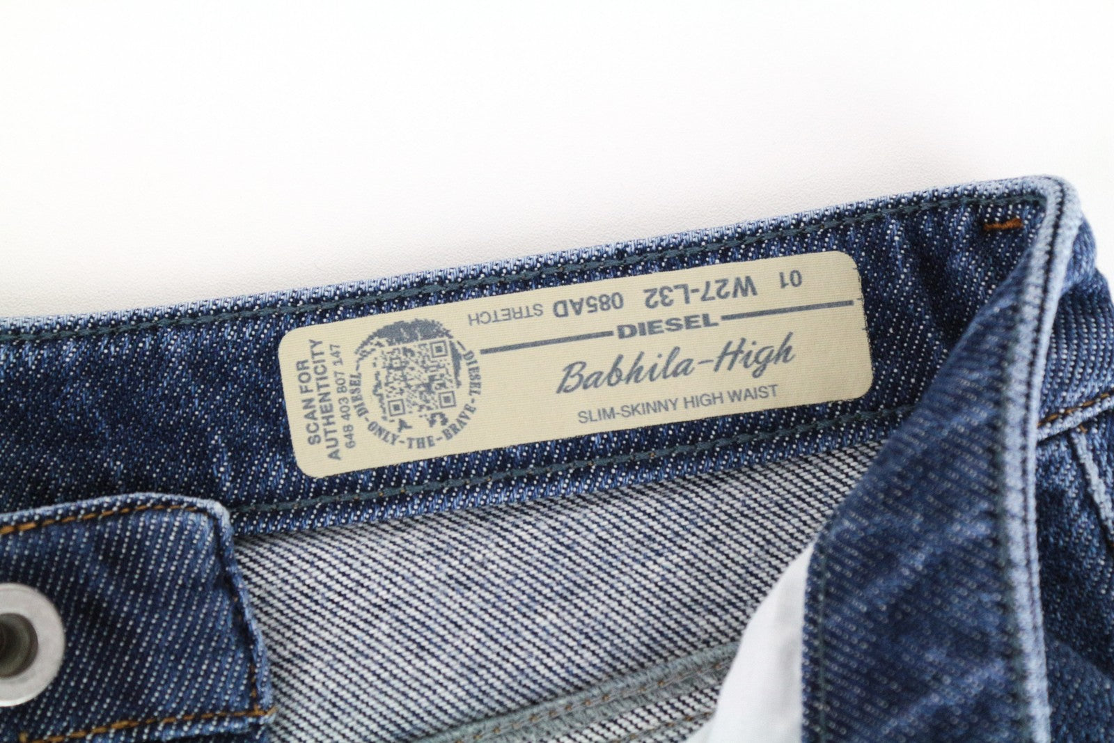 DIESEL Babhila-High 085AD moteriški džinsai W27/L32 skalbtos mėlynos spalvos 